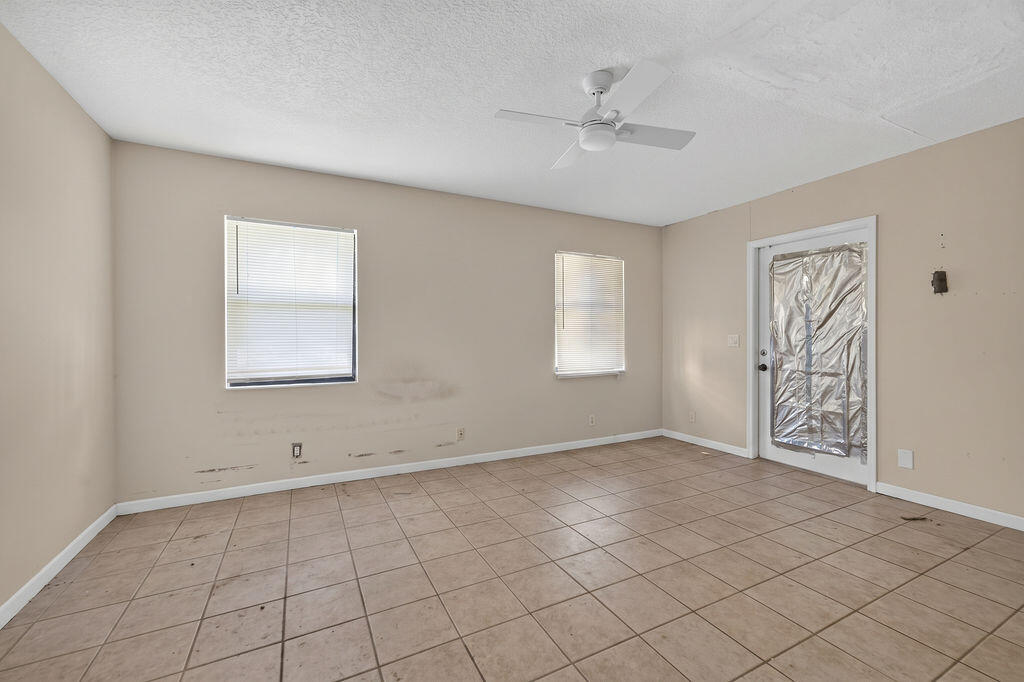 7625 Canal Drive Property Photo 24