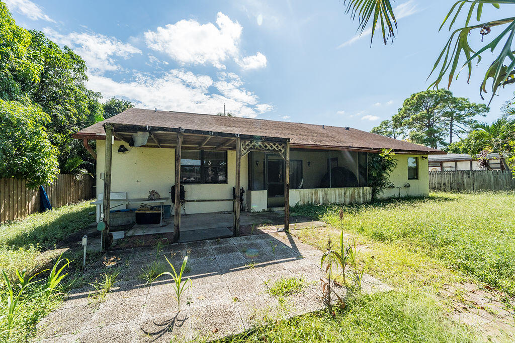7625 Canal Drive Property Photo 28