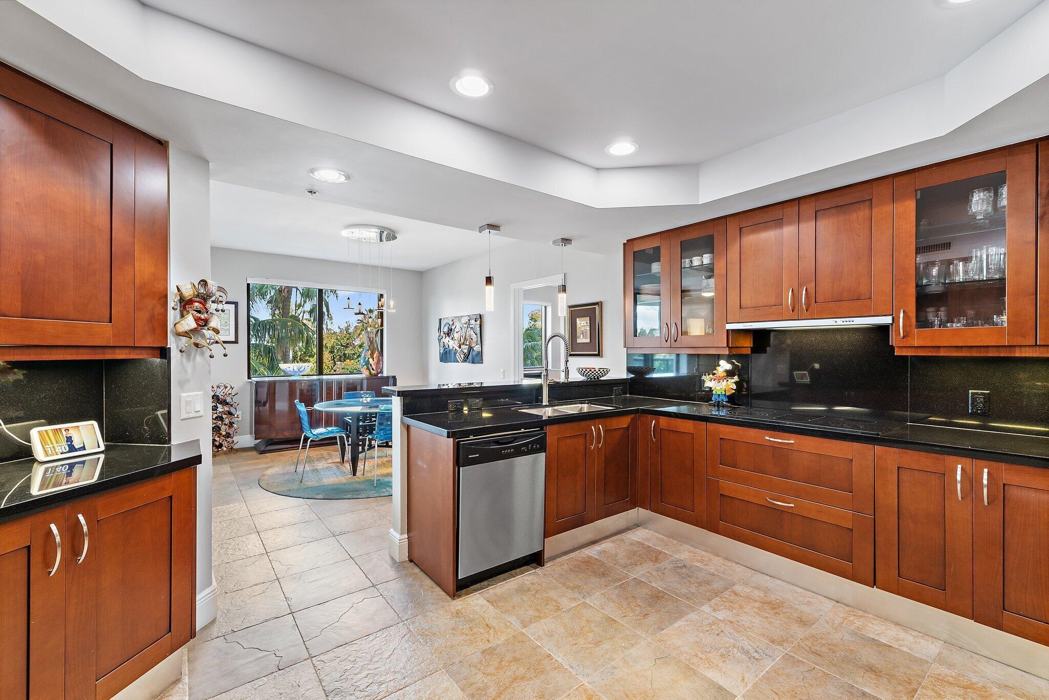 3630 Gardens Parkway 304c Property Photo 9