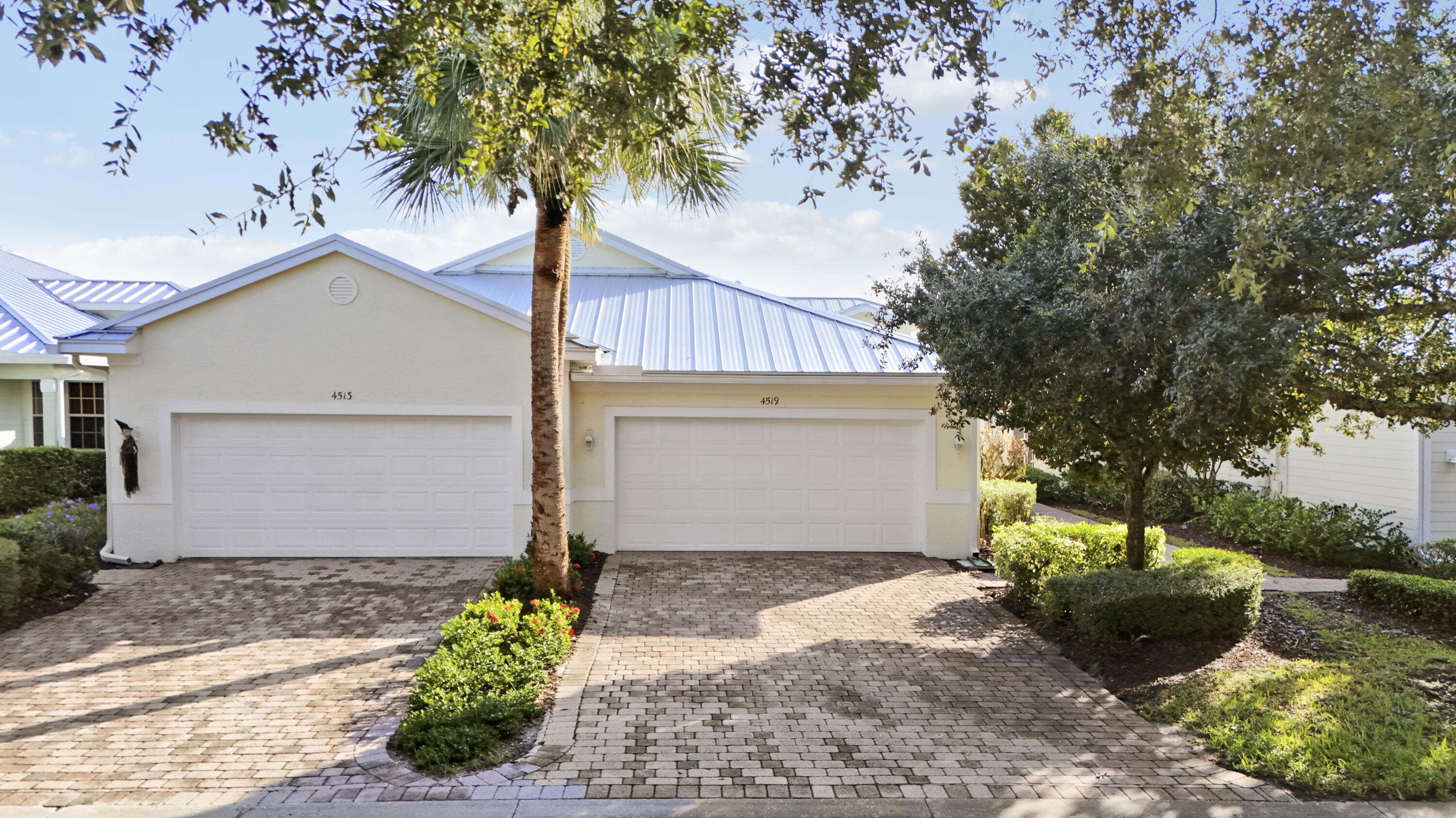 4519 Se Bridgetown Court Property Photo 1