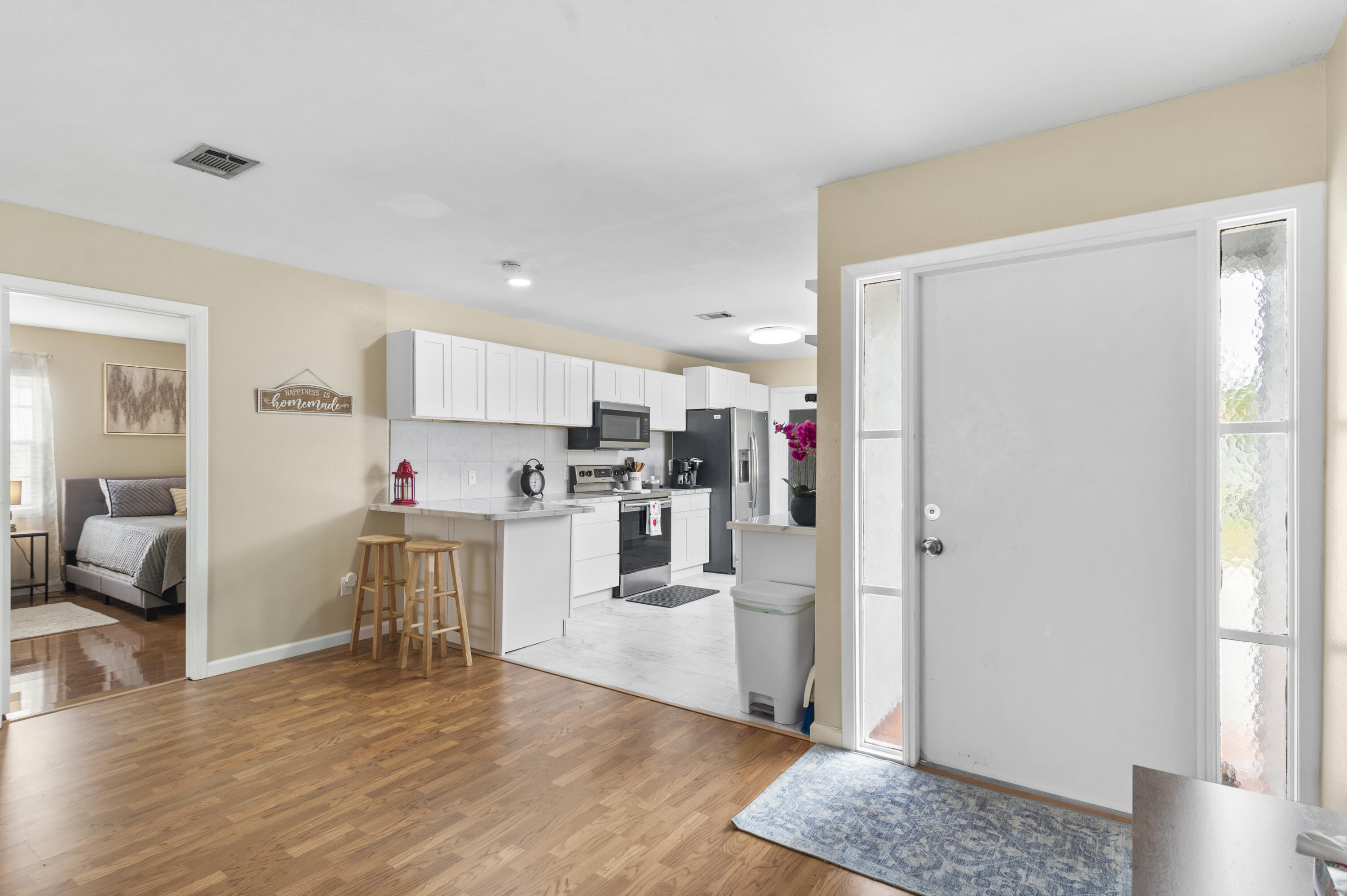 767 Aragon Avenue Ne Property Photo 9