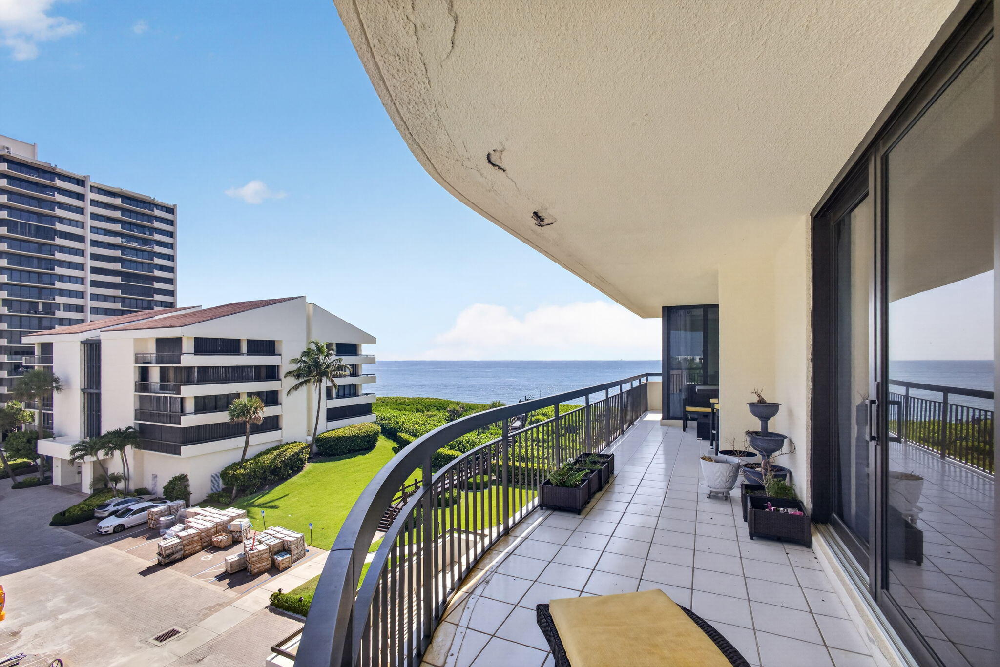 4000 N Ocean Drive 403 Property Photo 2