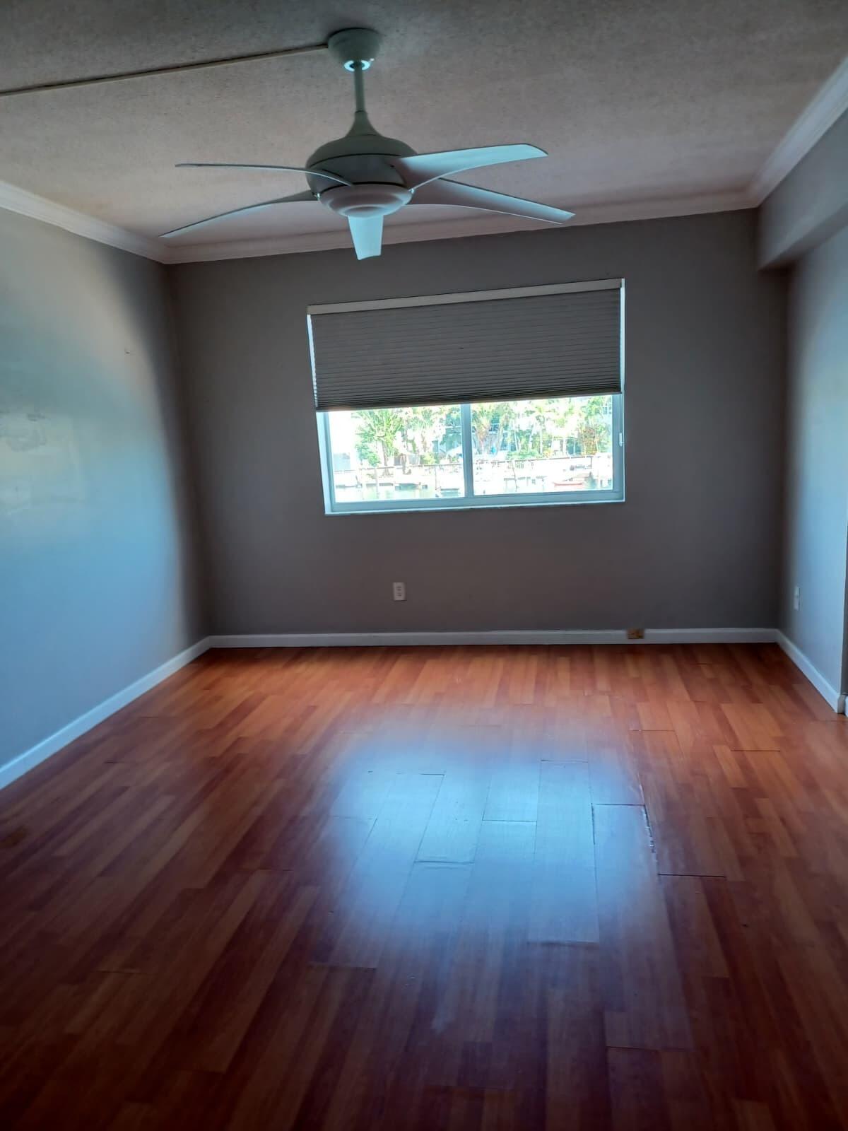 8001 N Crespi Boulevard 2c Property Photo 17
