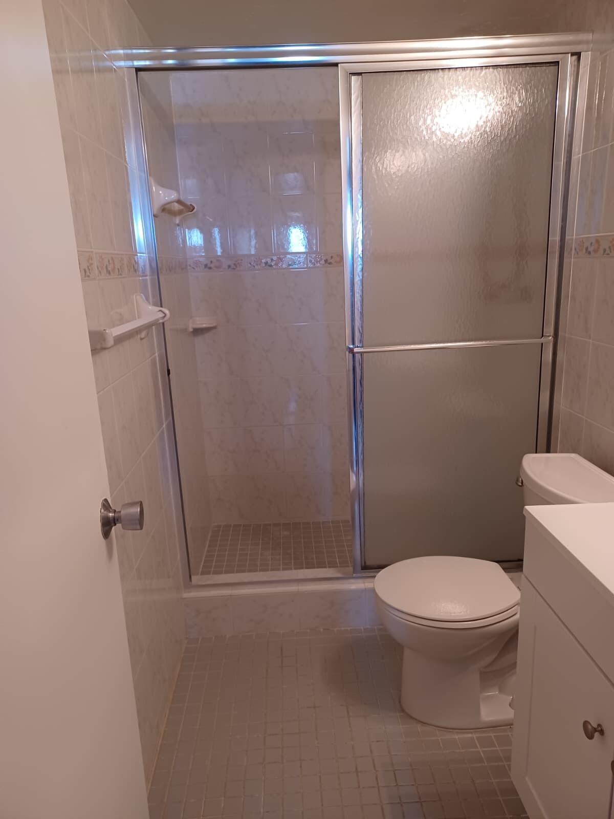 8001 N Crespi Boulevard 2c Property Photo 23