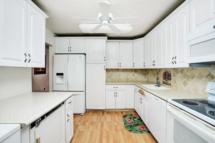 14 Westgate Lane 14d Property Photo 4