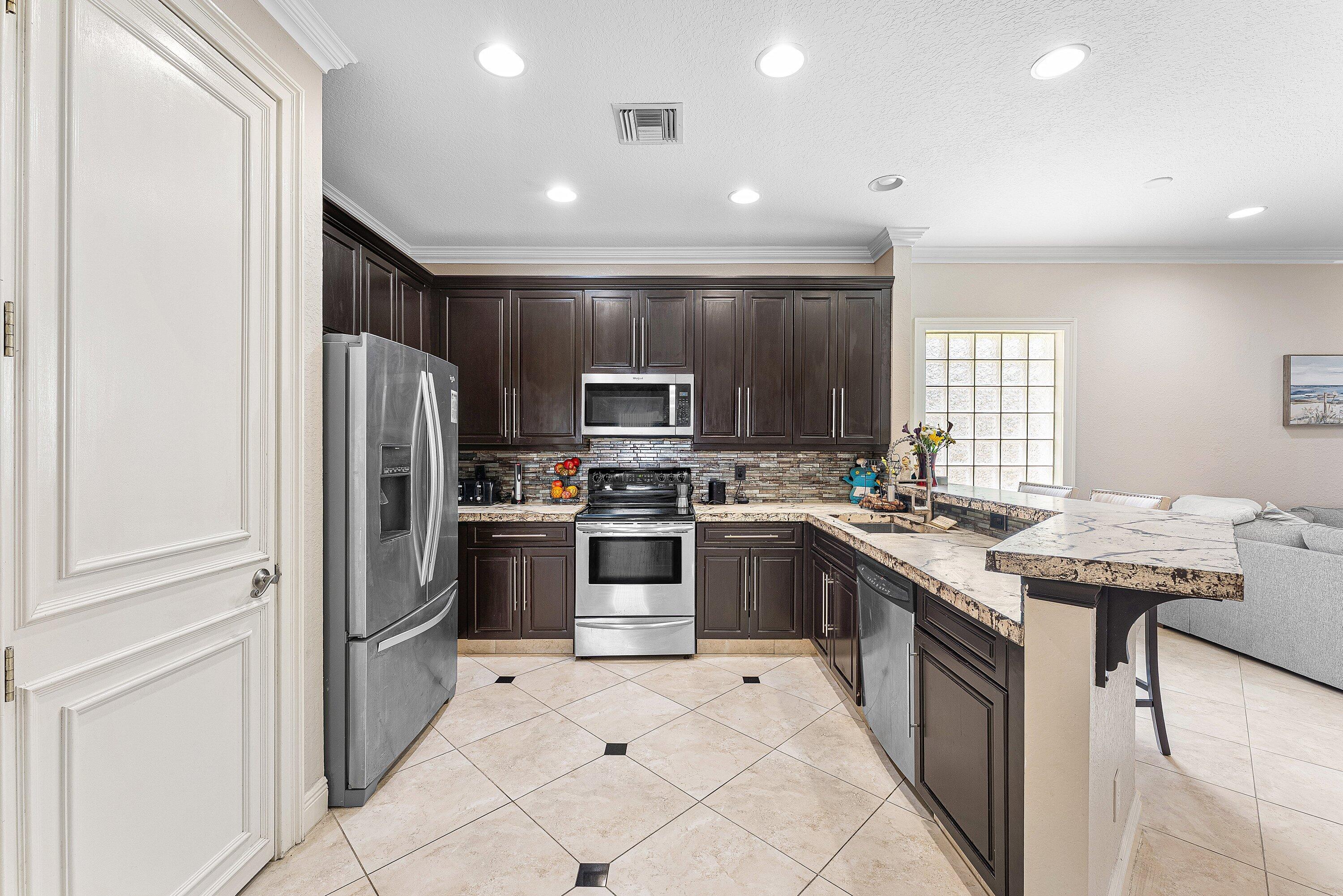 310 Venice Boulevard 310 Property Photo 12