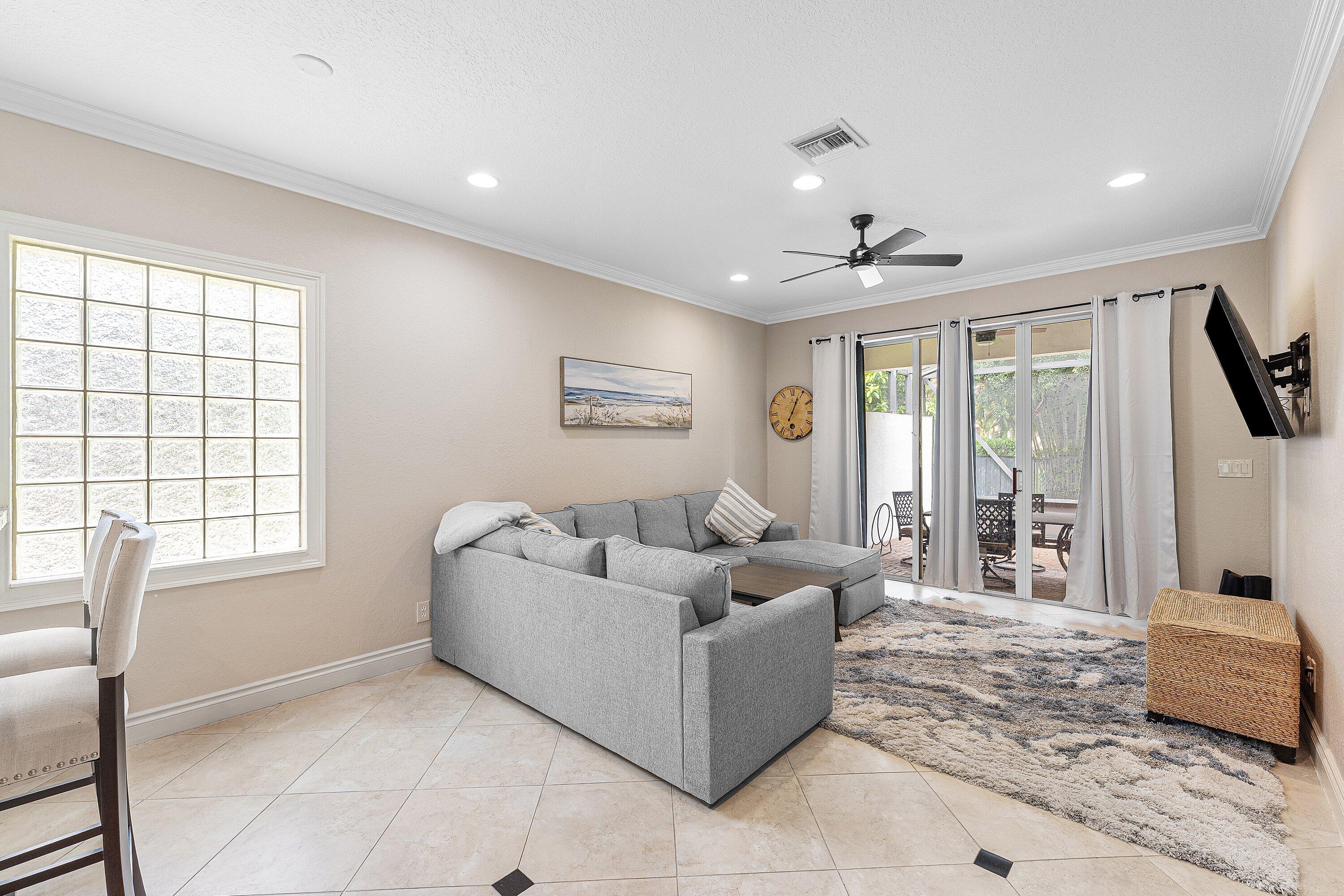 310 Venice Boulevard 310 Property Photo 15