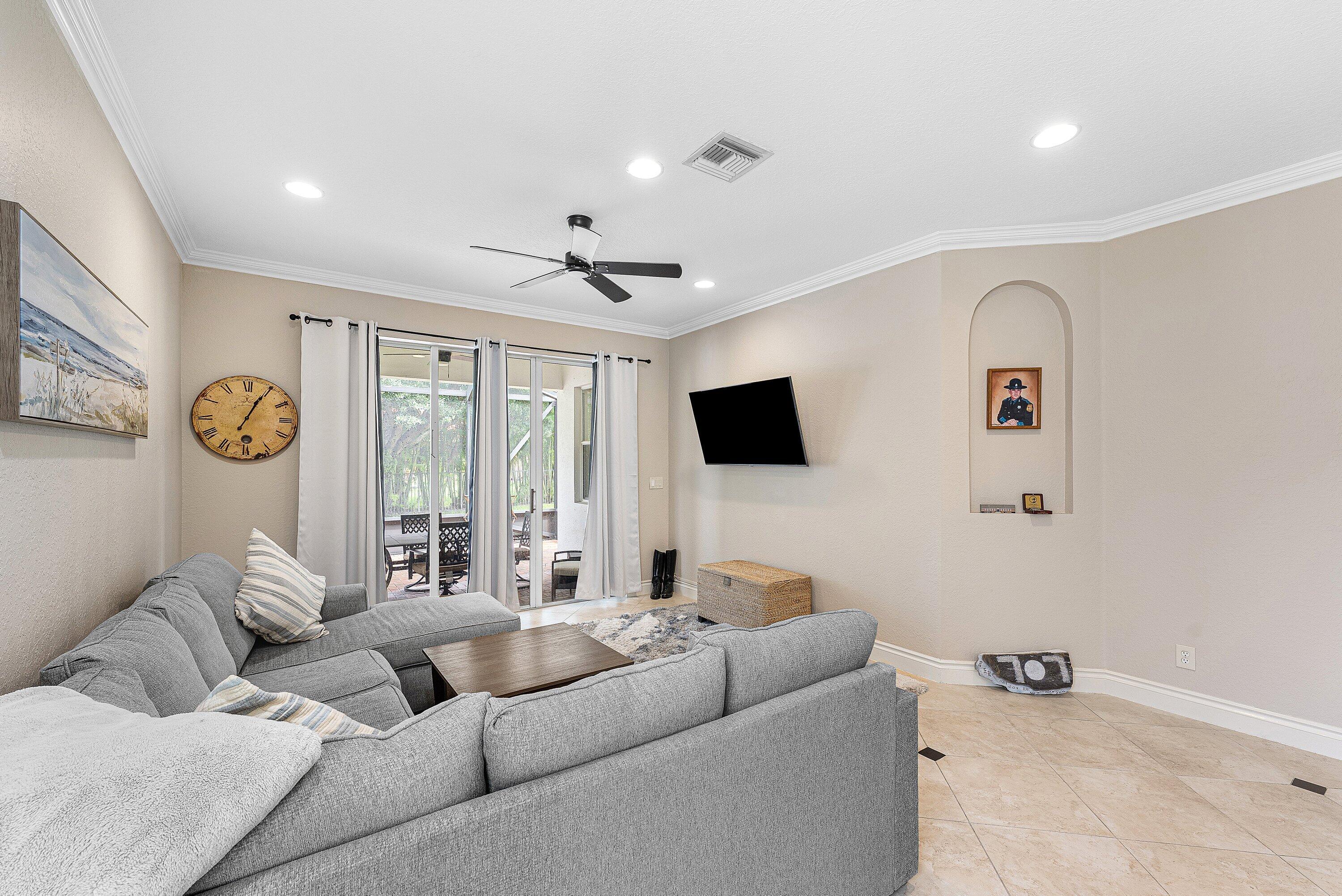 310 Venice Boulevard 310 Property Photo 16