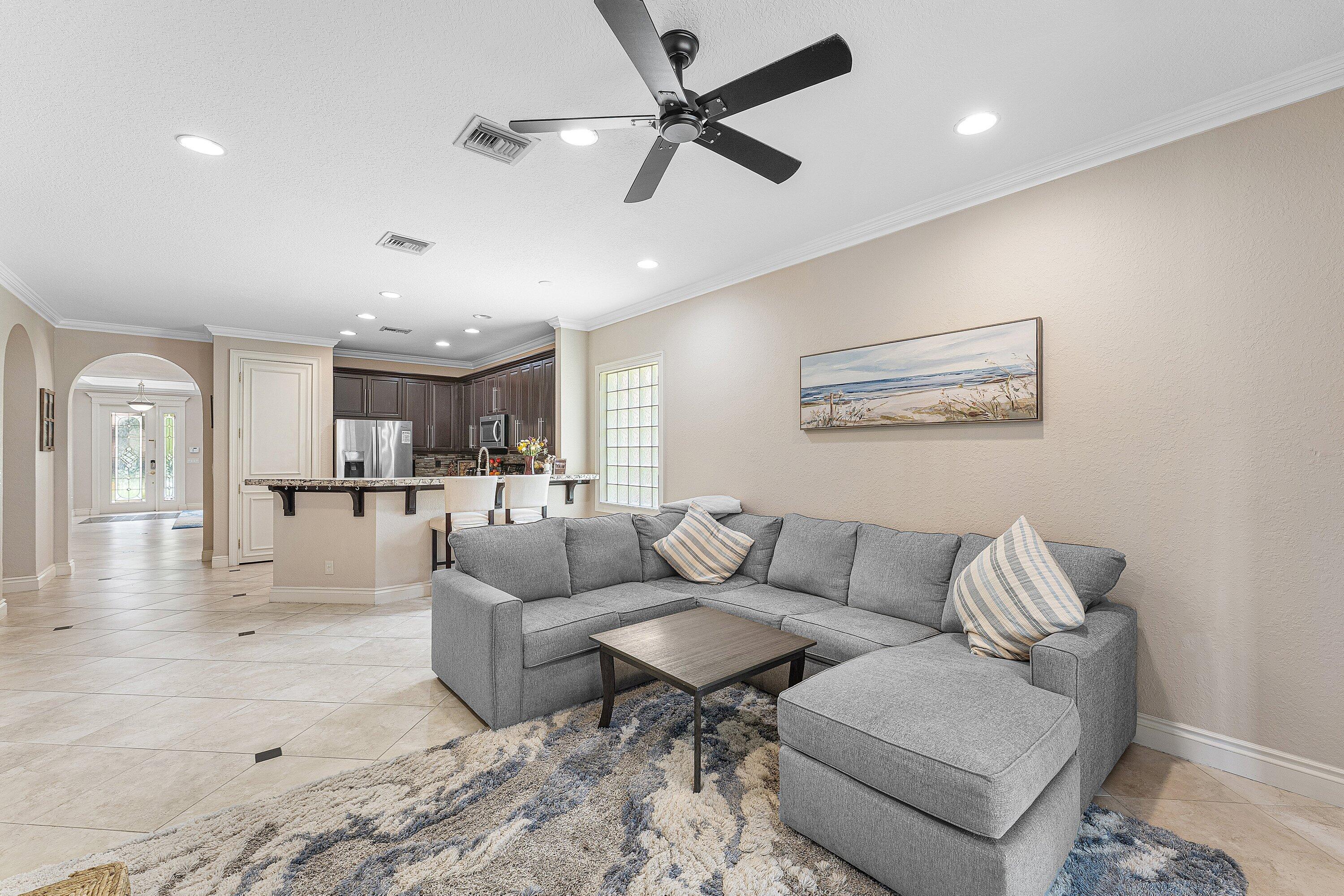 310 Venice Boulevard 310 Property Photo 17