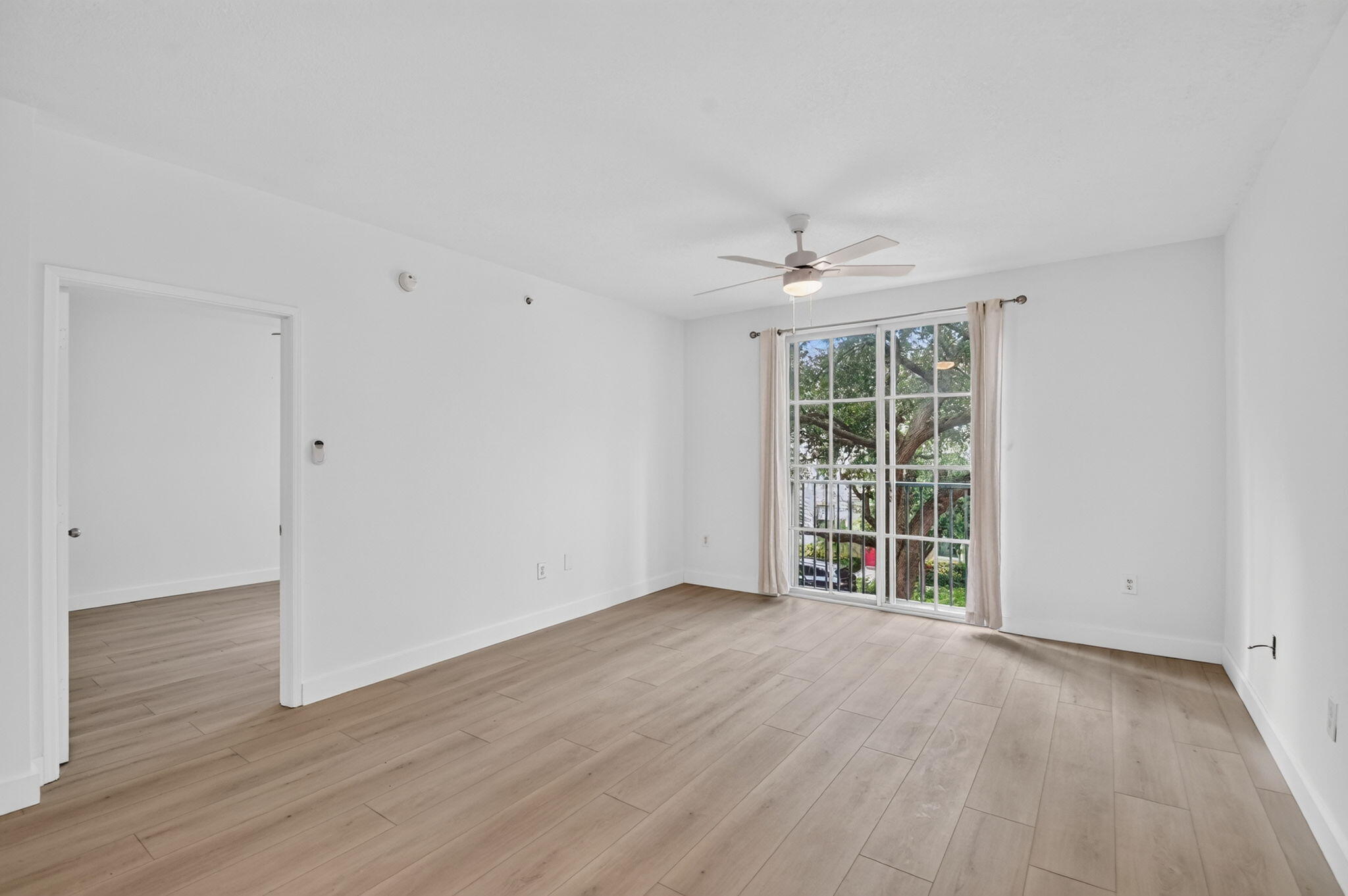 630 S Sapodilla Avenue 223 Property Photo 8