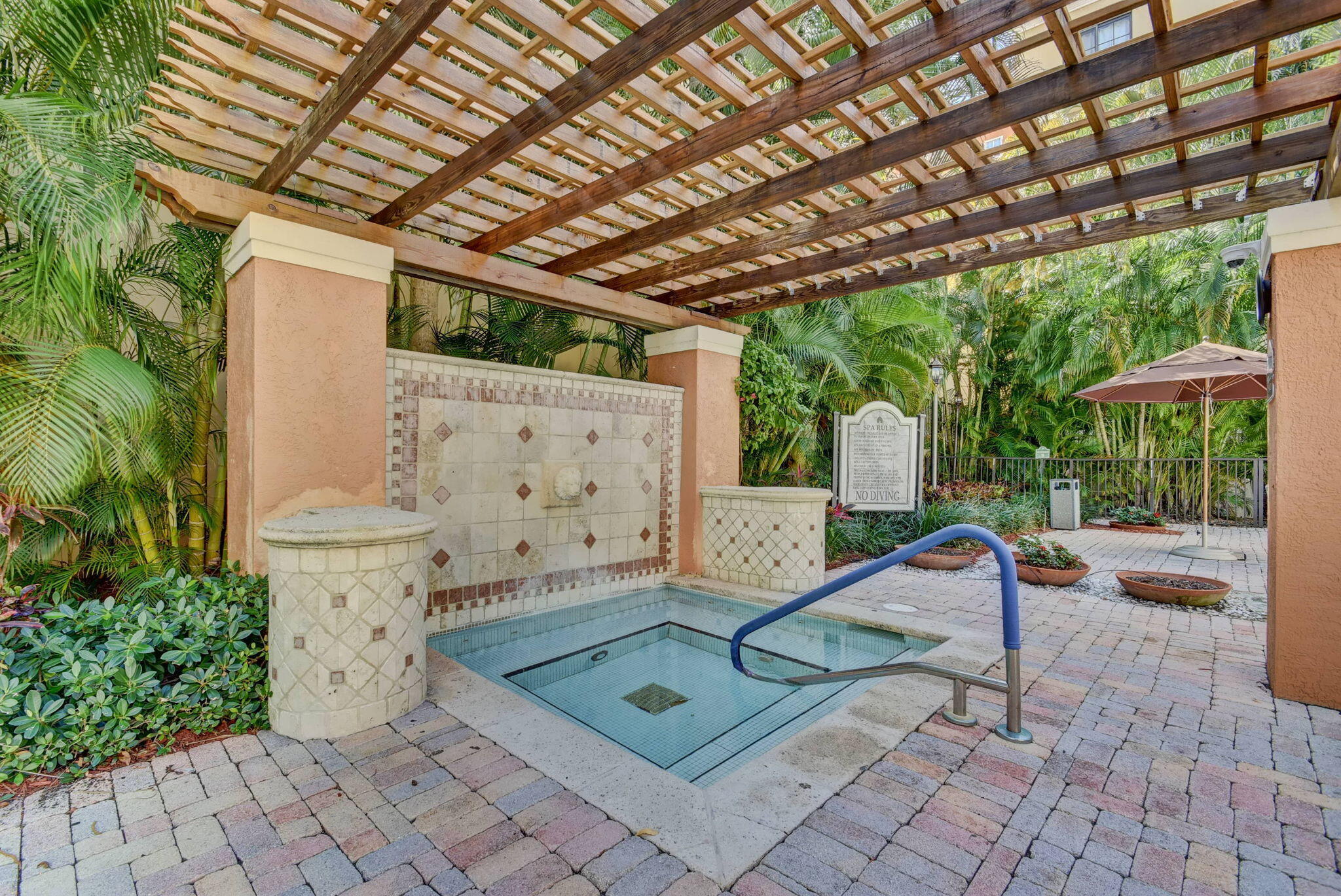 630 S Sapodilla Avenue 223 Property Photo 35