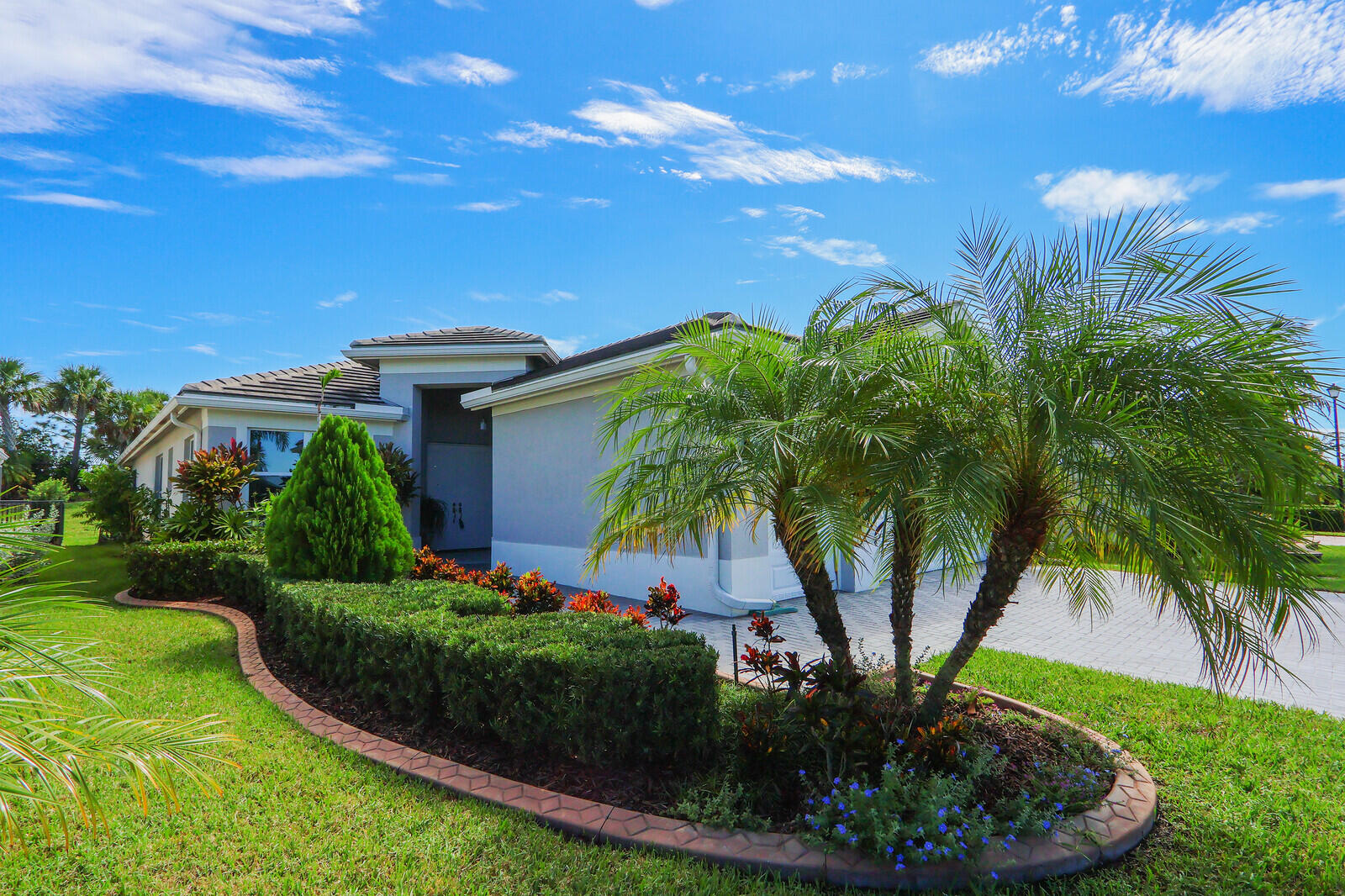 11917 Sw Seahorse Springs Terrace Property Photo 3