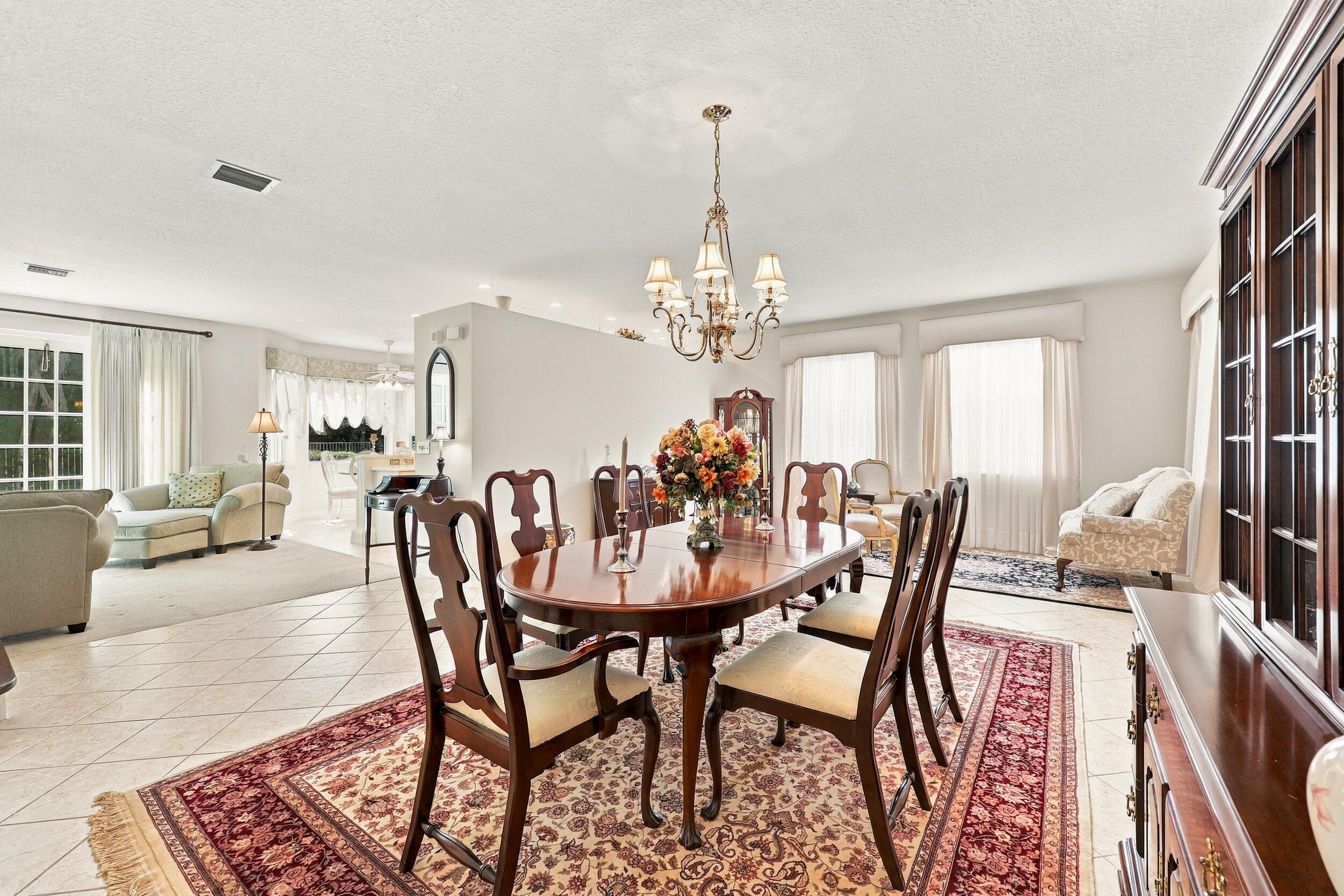 6346 Stonehurst Circle Property Photo 12