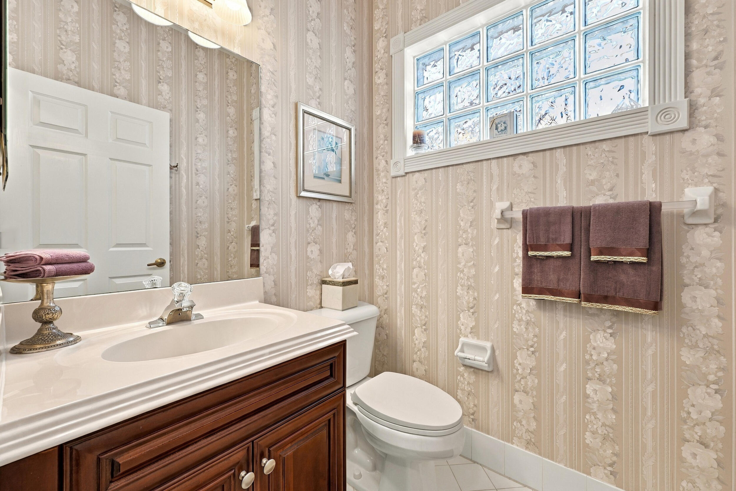 6346 Stonehurst Circle Property Photo 16