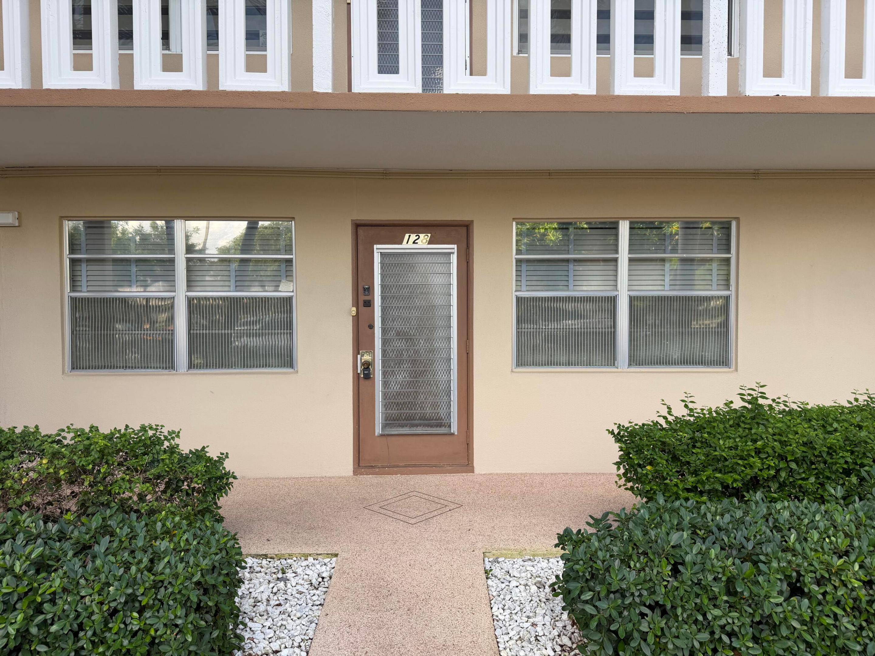 128 Wellington G Property Photo 1