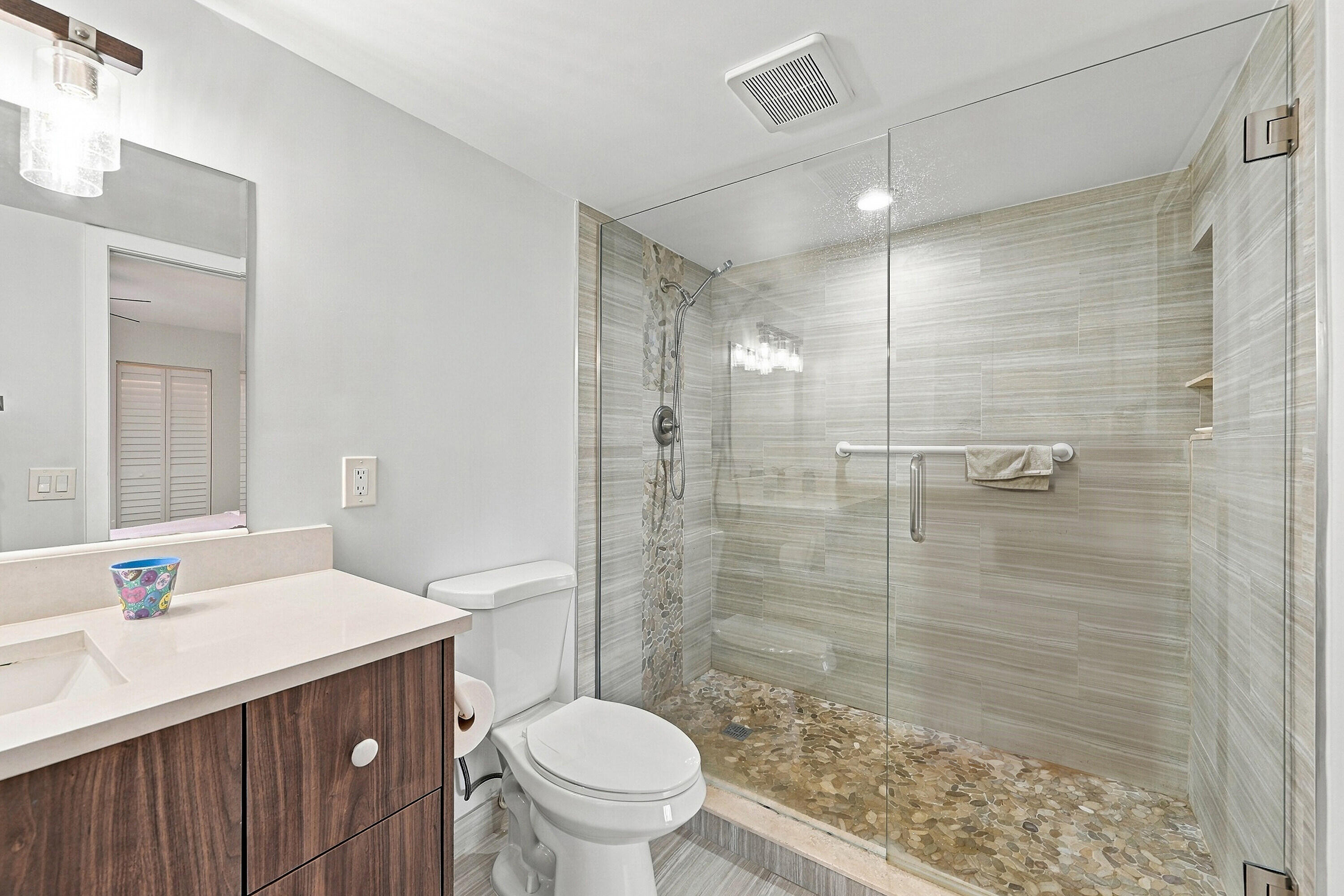 2802 Victoria Way Way J1 Property Photo 6