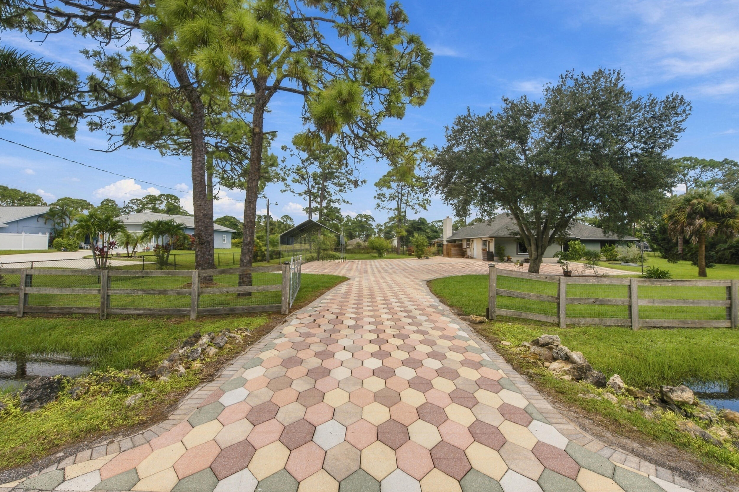 15107 97th Road N Property Photo 1