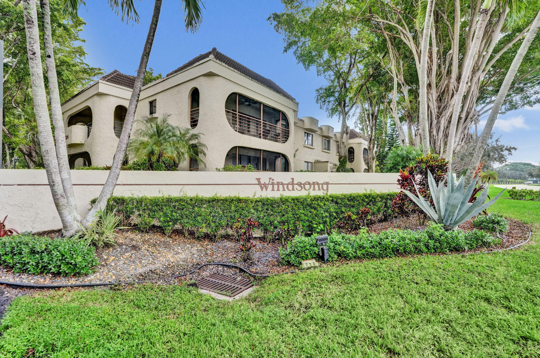 6314 Longboat Lane W 104 Property Photo 1