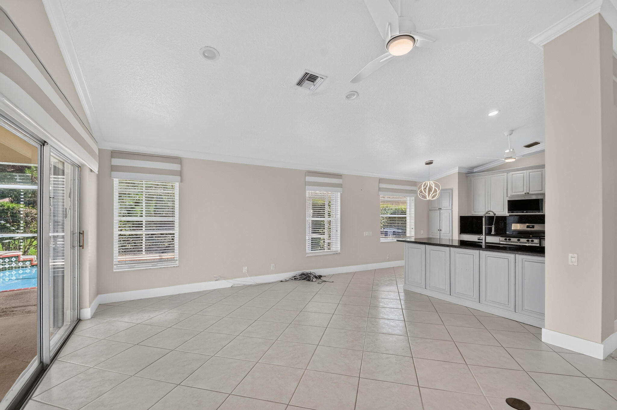 6649 Sherbrook Drive Property Photo 9