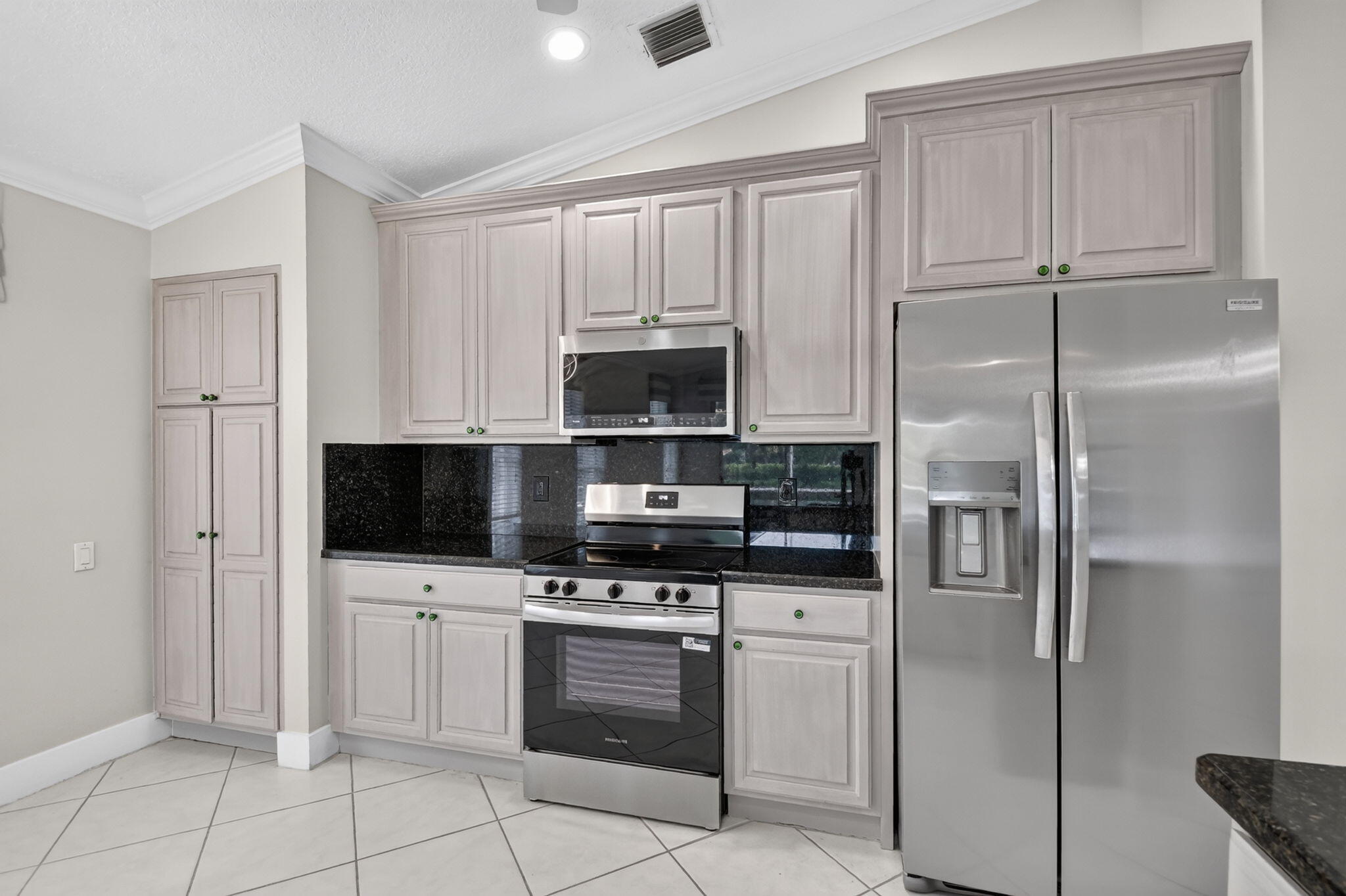 6649 Sherbrook Drive Property Photo 13