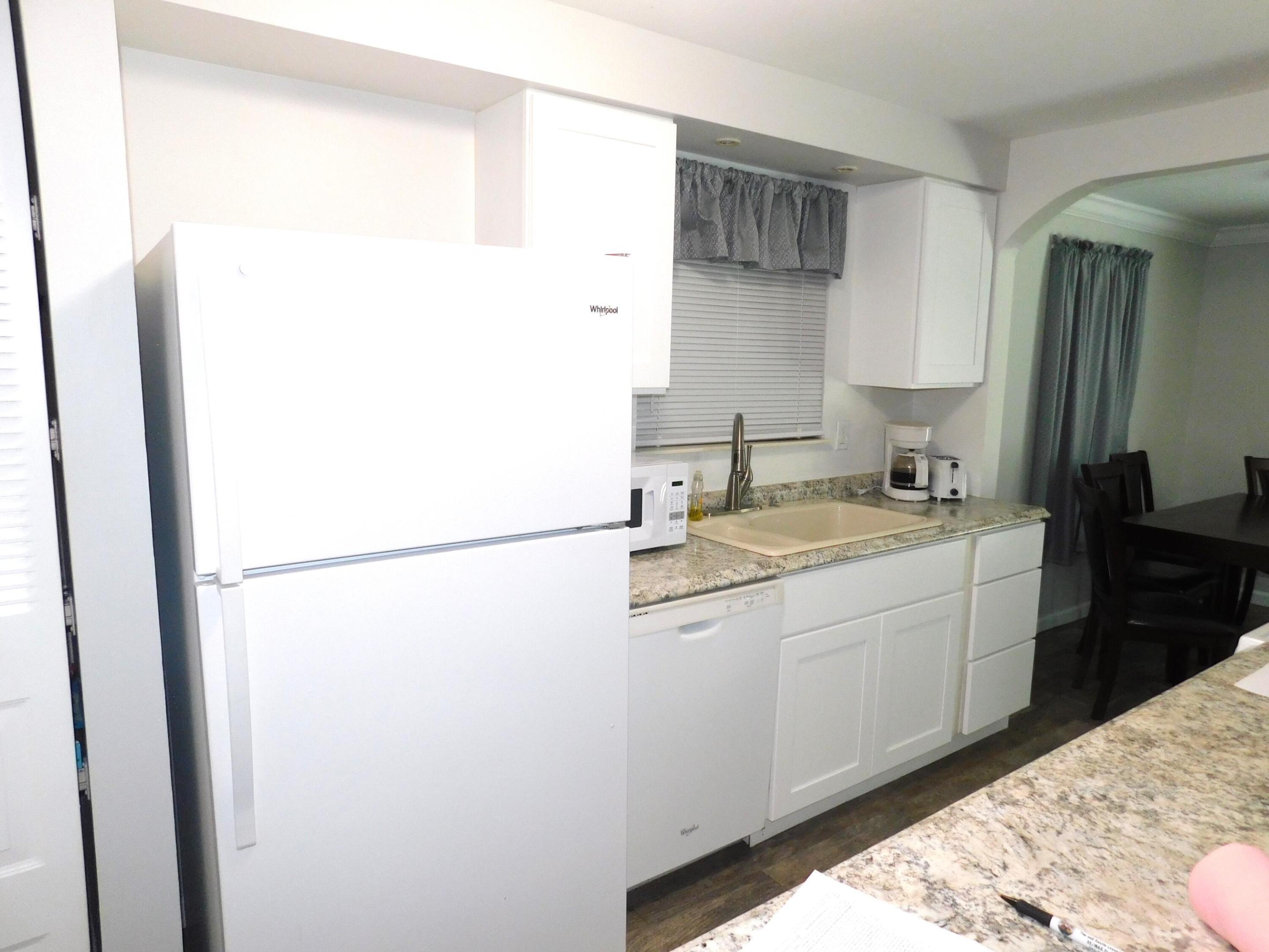 1367 Elmbank Way Property Photo 3