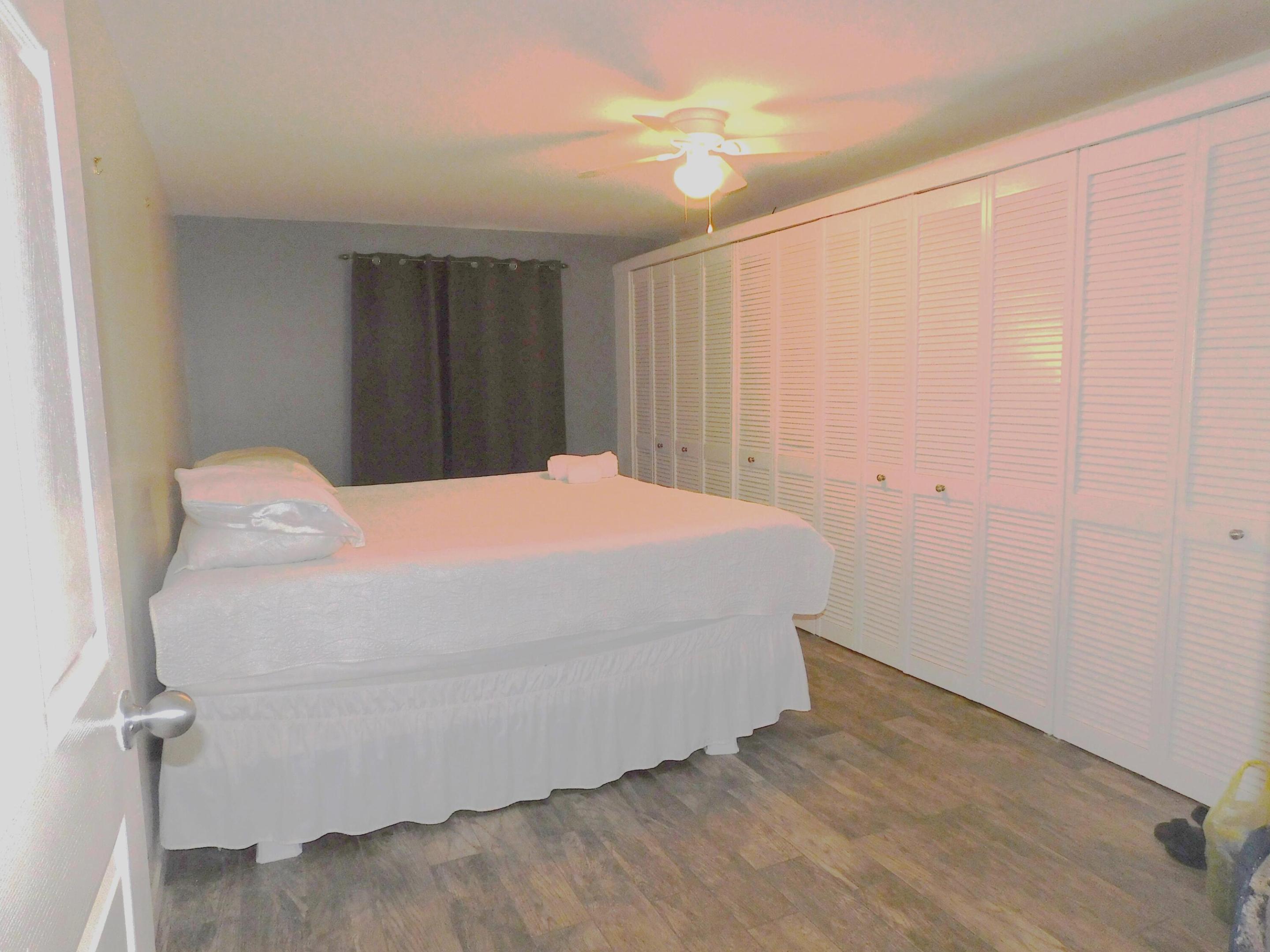 1367 Elmbank Way Property Photo 8