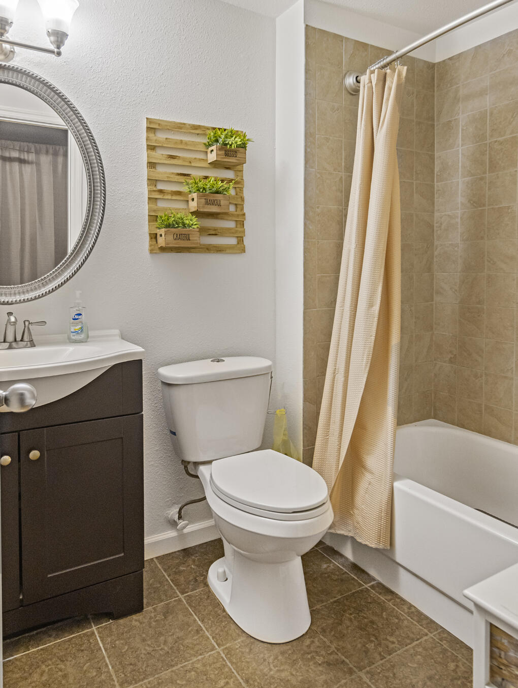 1367 Elmbank Way Property Photo 17