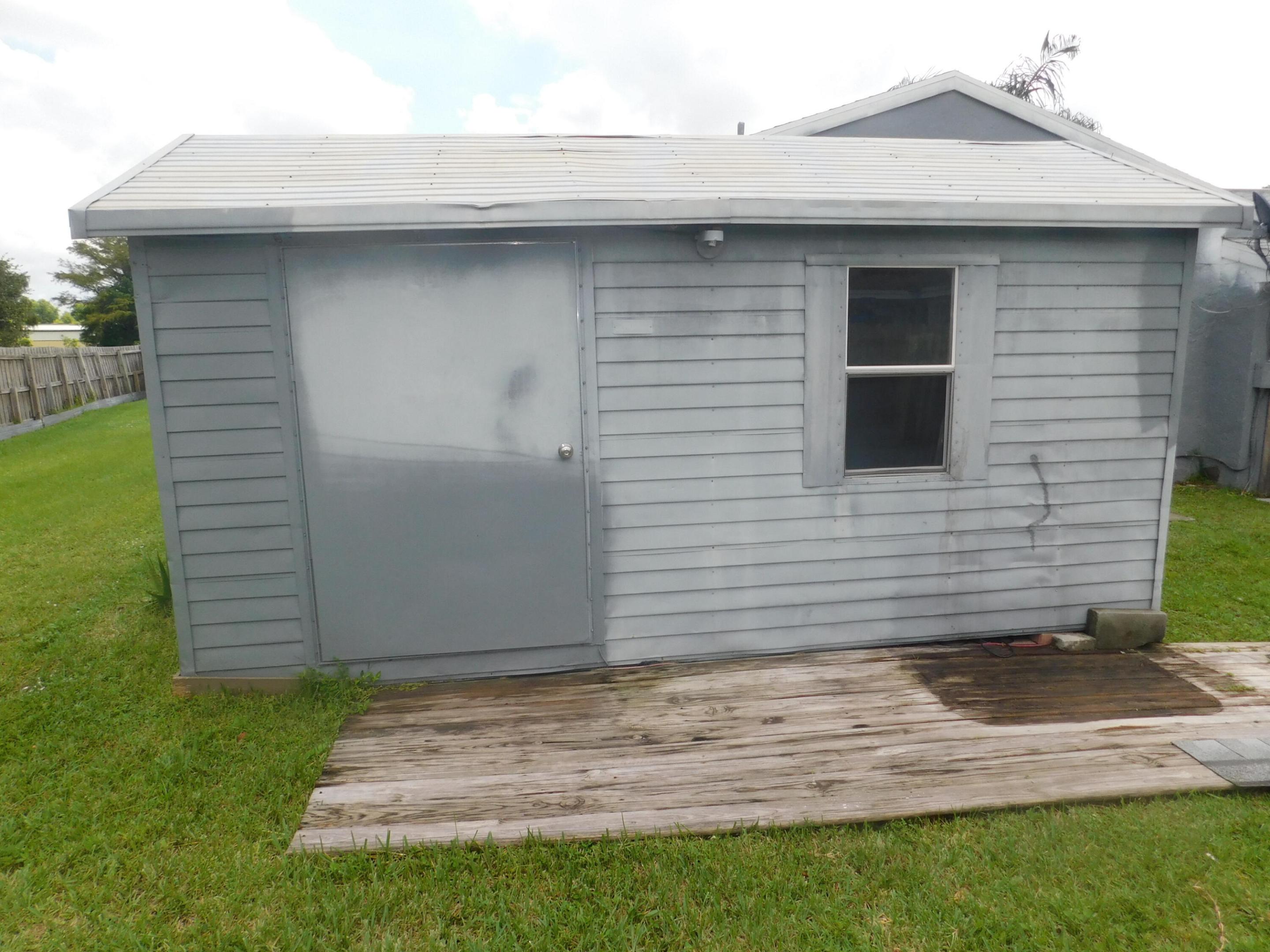 1367 Elmbank Way Property Photo 24