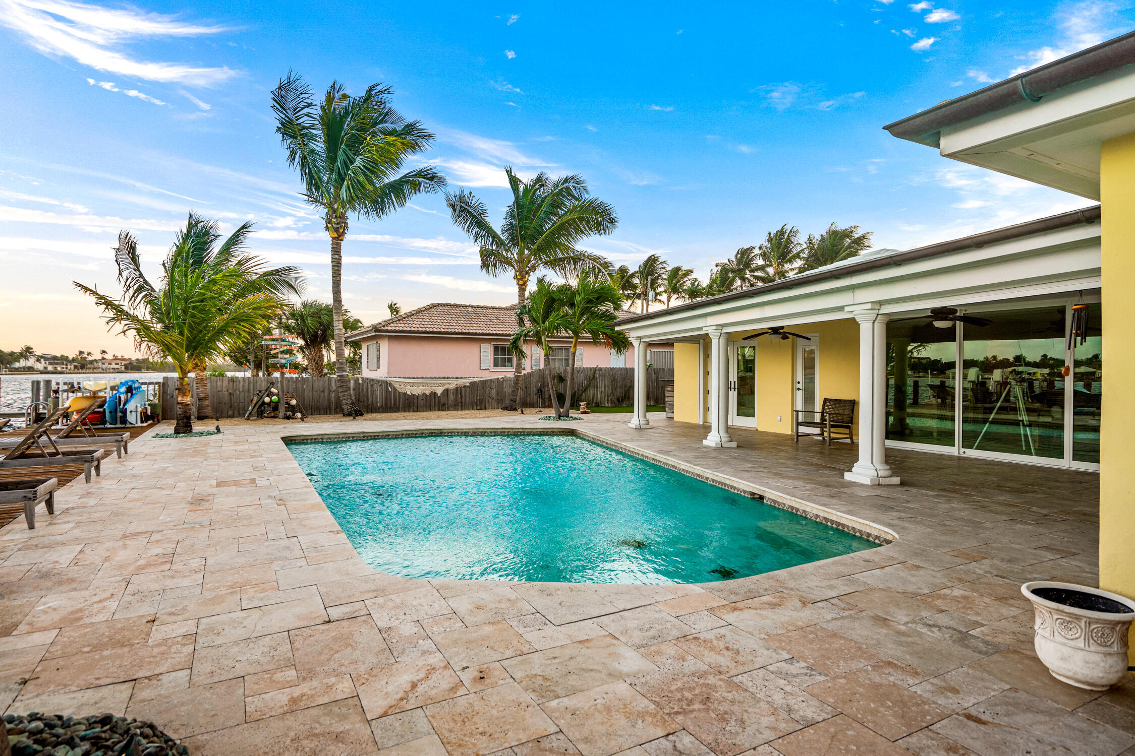 844 East Drive Property Photo 14