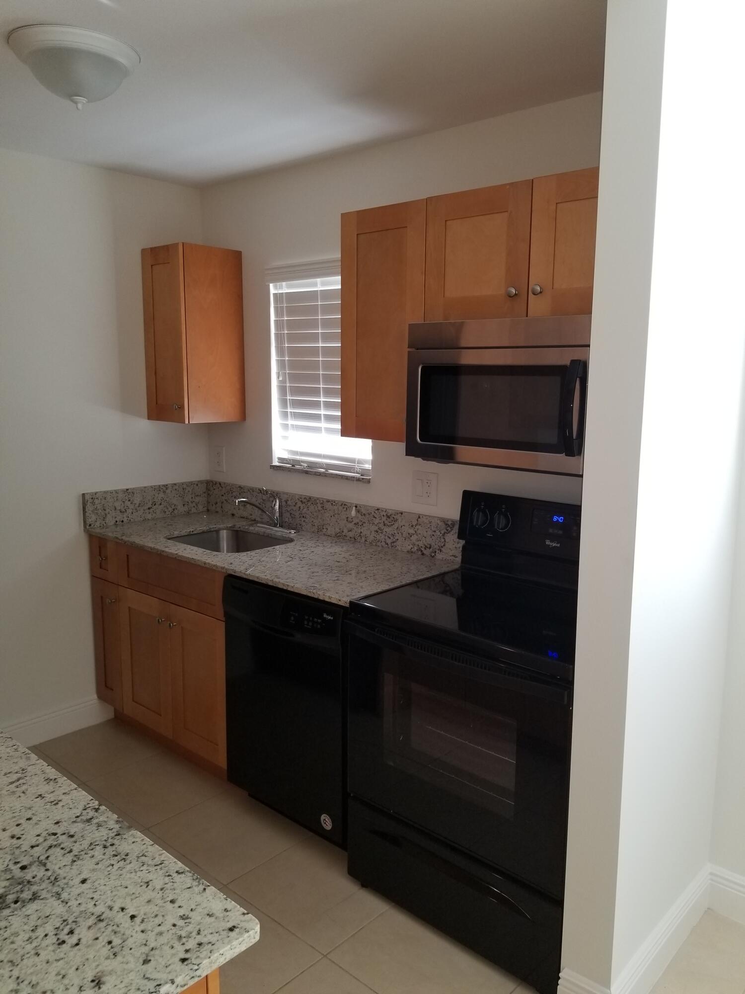 5171 Eadie Place Property Photo 3