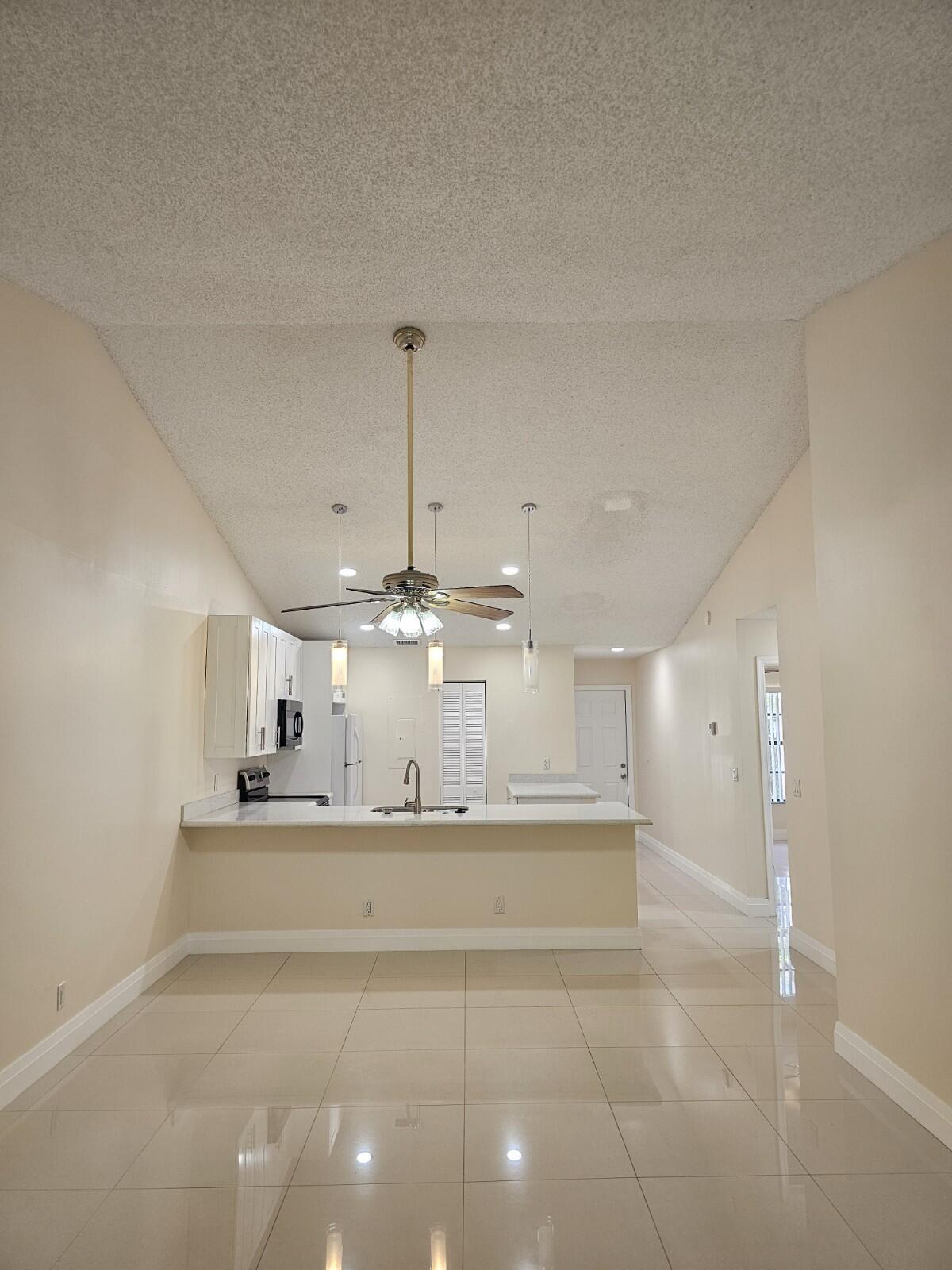 480 Hardwood Place Property Photo 1