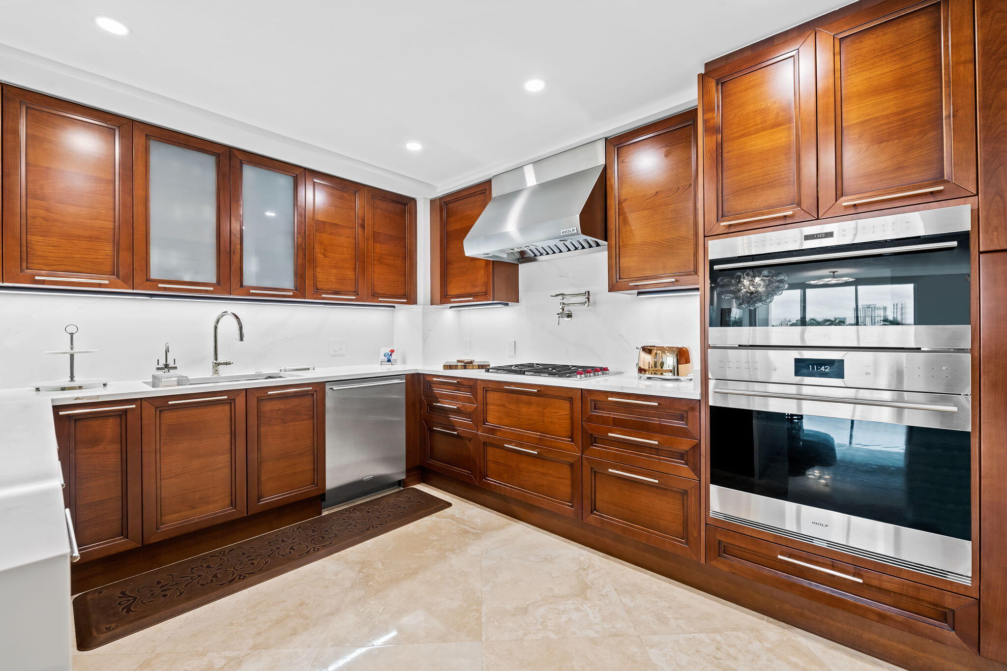 45 Hendricks Isle 402 Property Photo 16