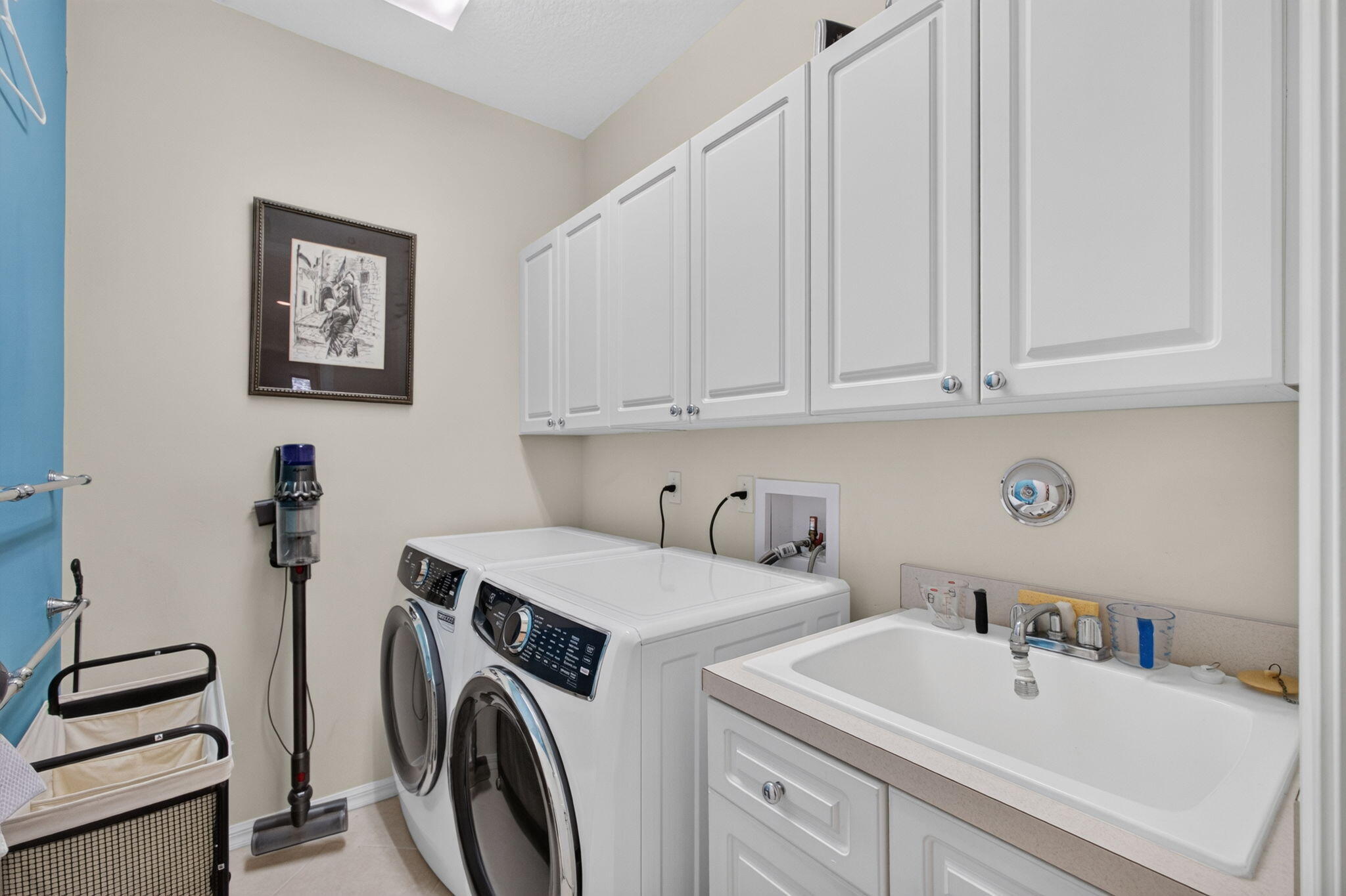 136 Sedona Way Property Photo 35