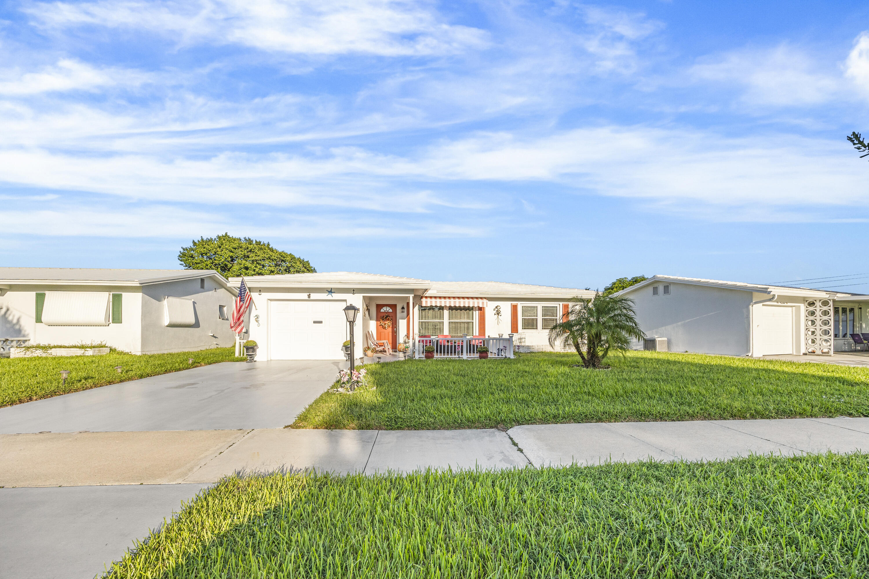 108 Leisureville Boulevard Property Photo 1