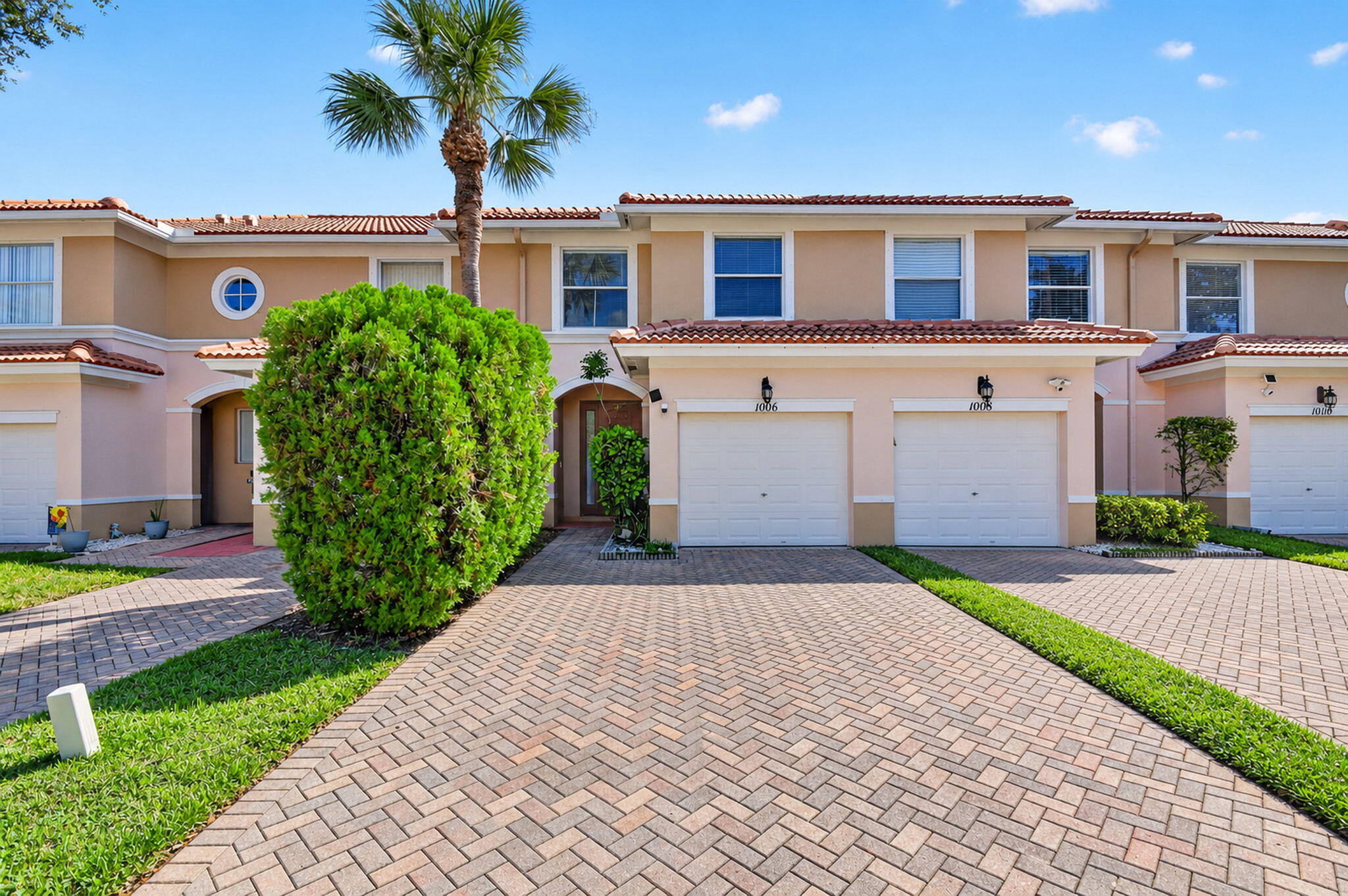 1006 Seminole Palms Drive Property Photo 1
