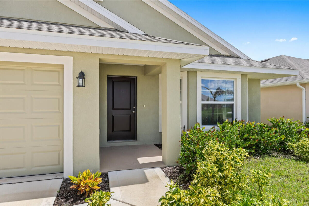 5216 Vespera Street Property Photo 2