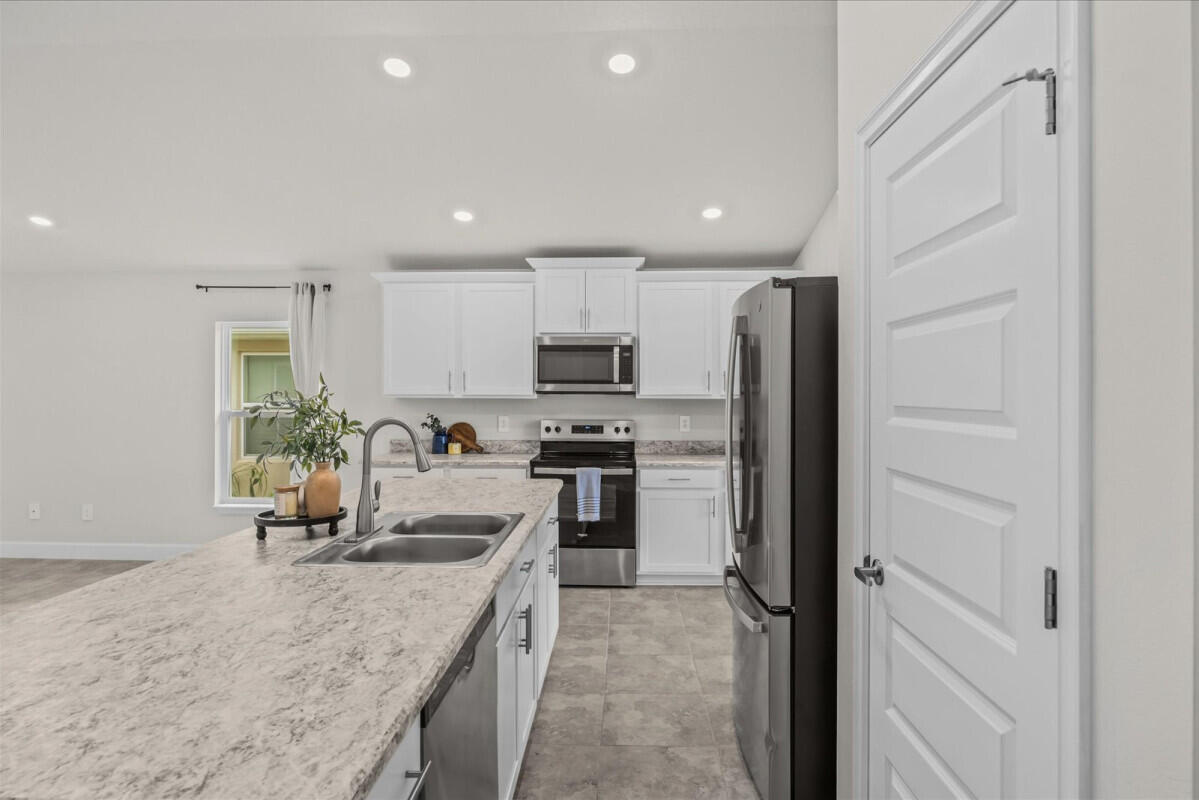 5216 Vespera Street Property Photo 5