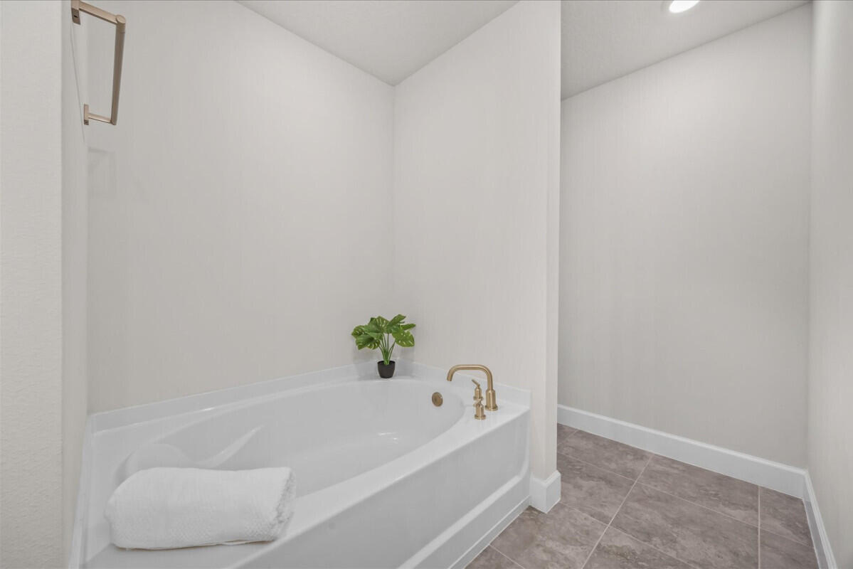5216 Vespera Street Property Photo 13
