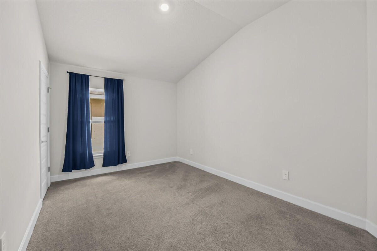 5216 Vespera Street Property Photo 16