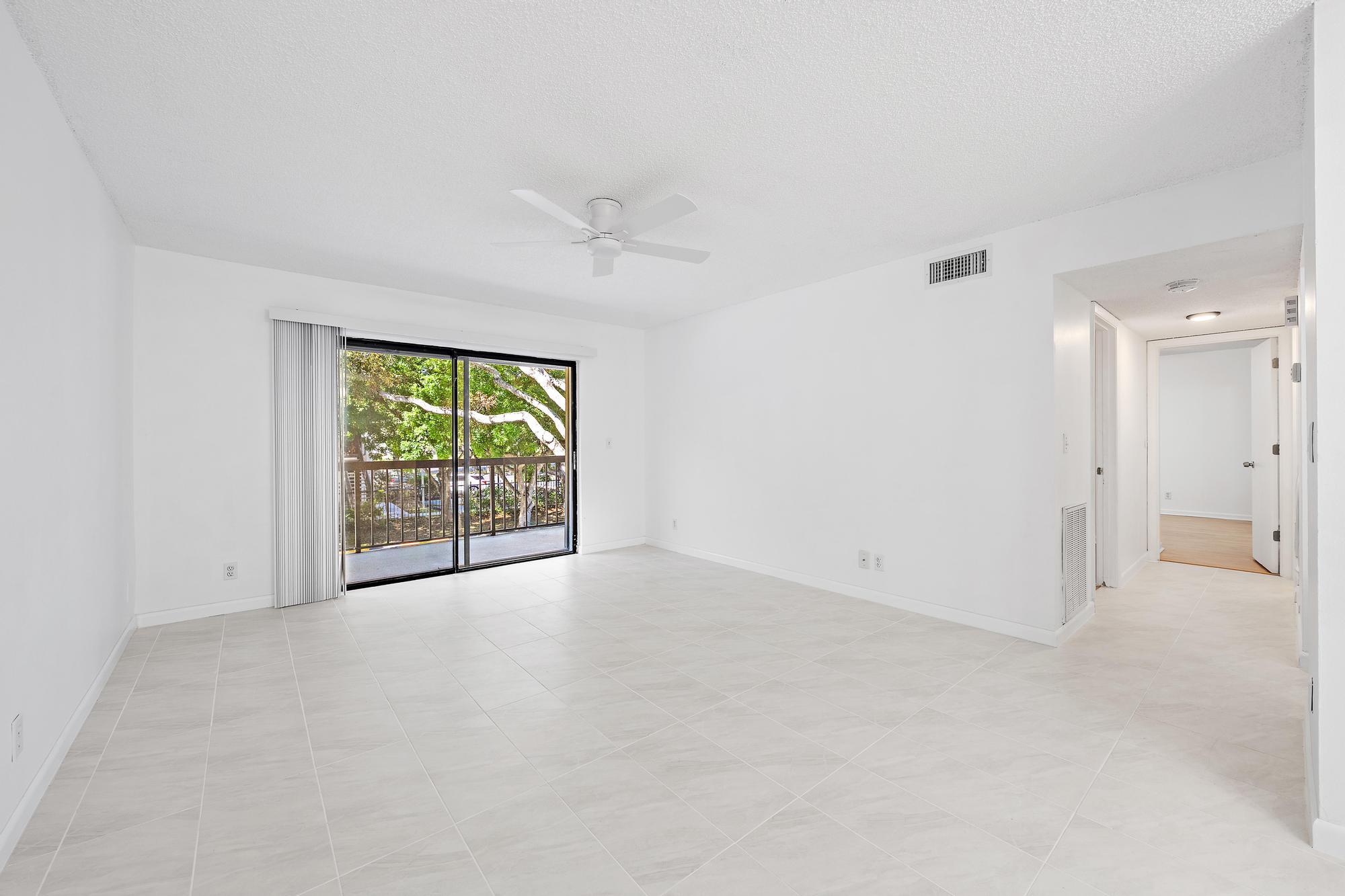 3402 Gardens E Drive Property Photo 4