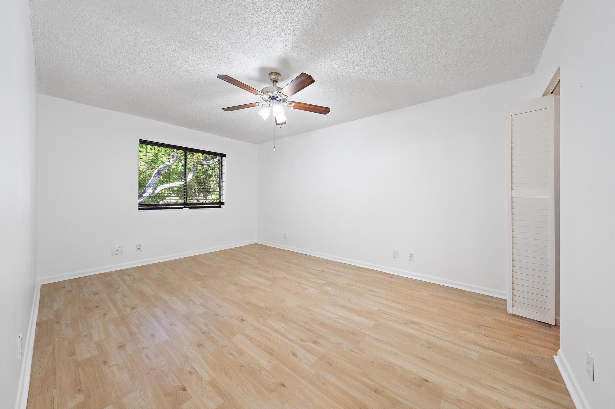 3402 Gardens E Drive Property Photo 6