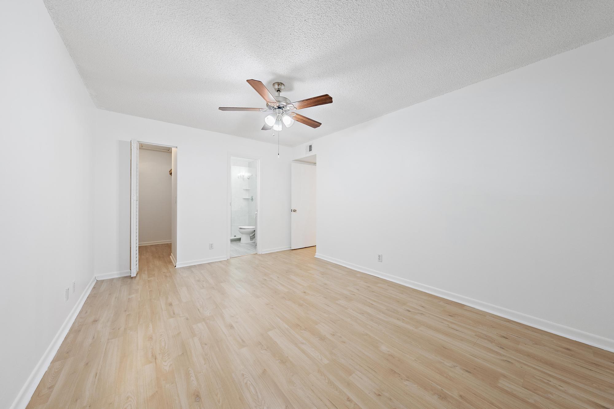3402 Gardens E Drive Property Photo 7