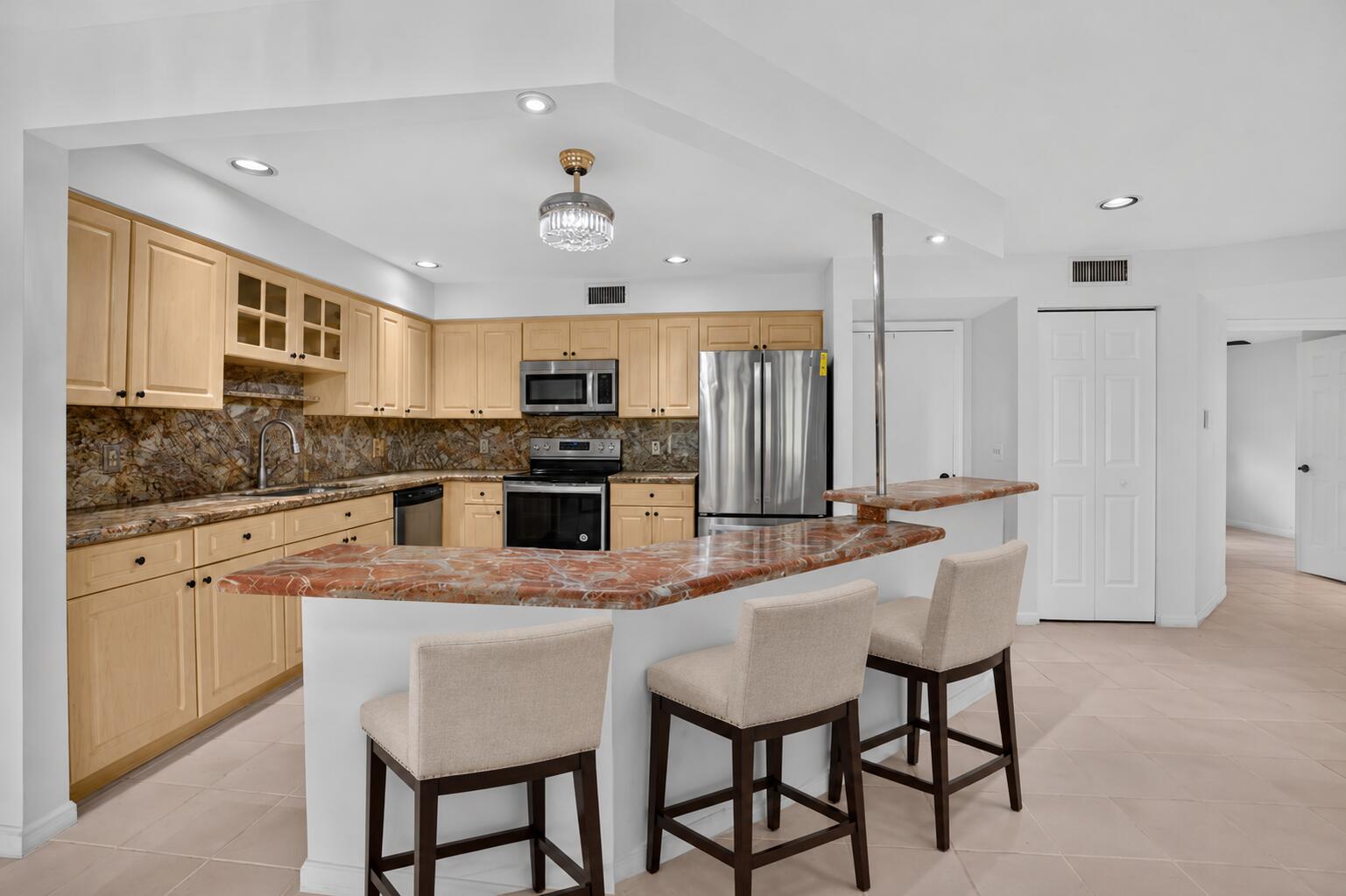 5731 Coach House Circle A Property Photo 5