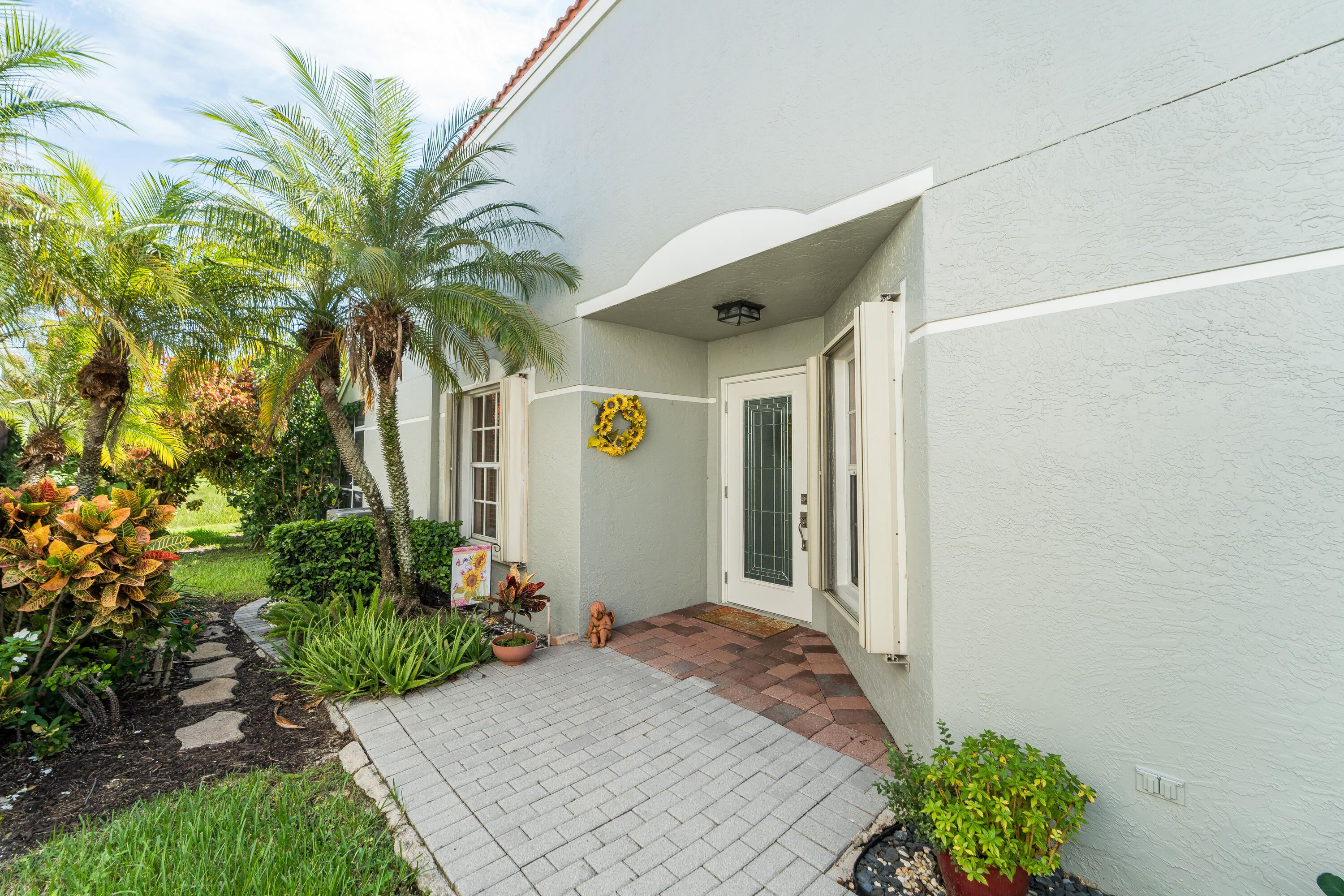 8116 Cormyour Way Property Photo 4