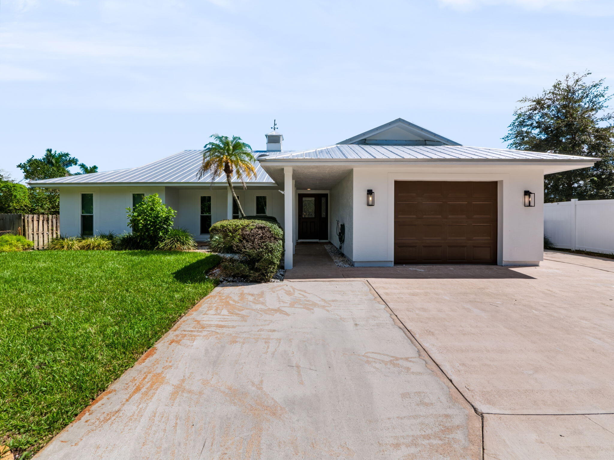 1951 Sw Mapp Road Property Photo 1