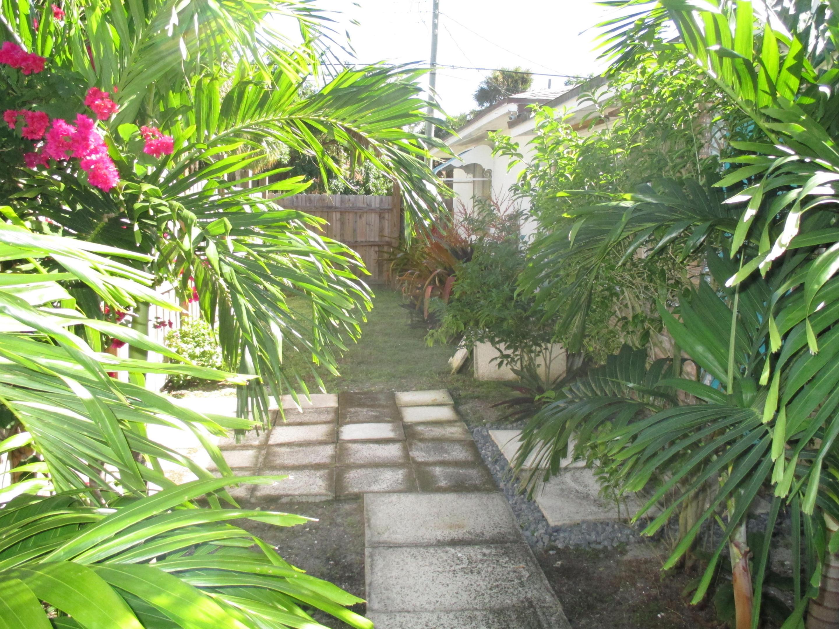 400 47th Street Property Photo 3