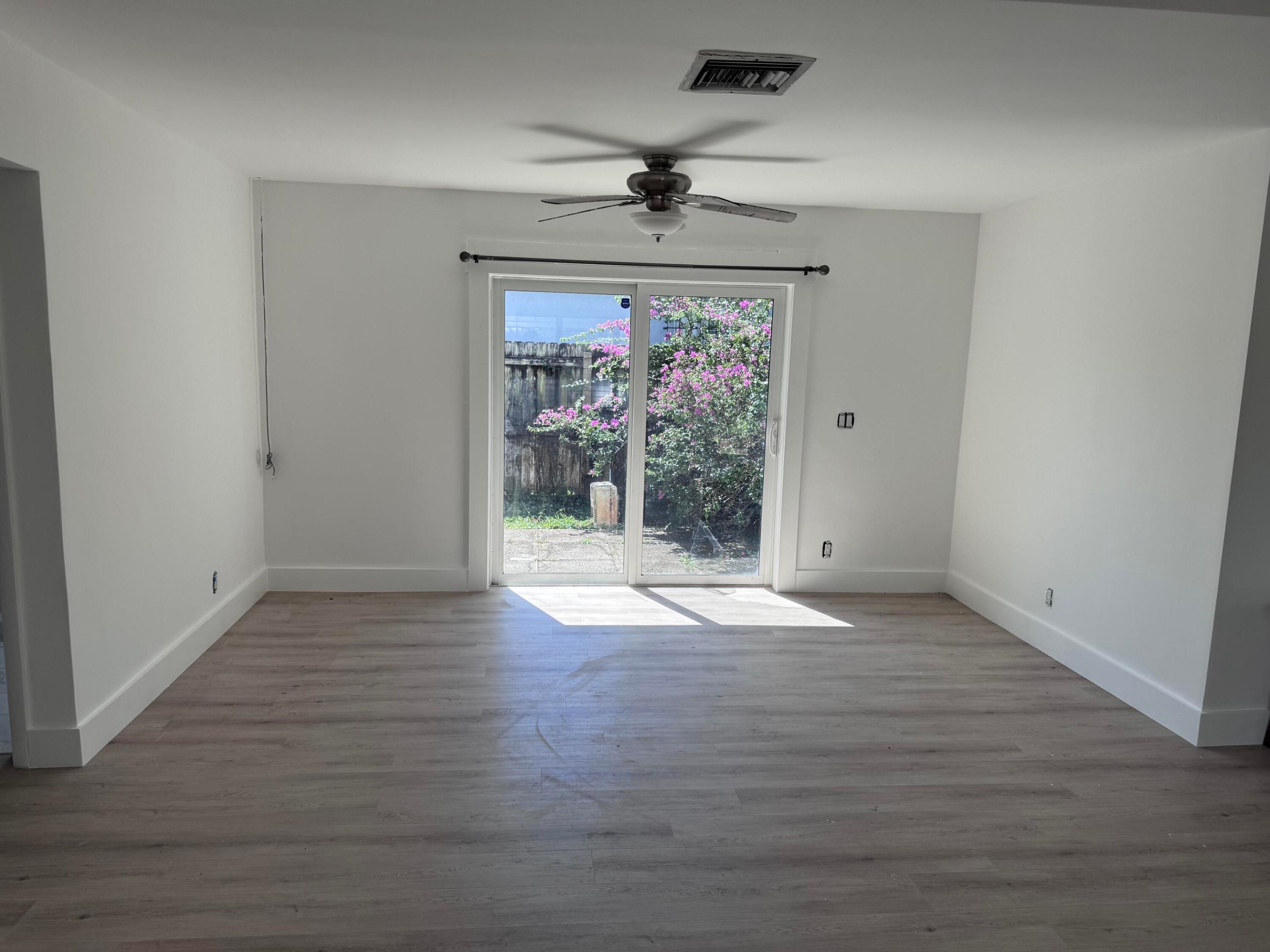 400 47th Street Property Photo 5