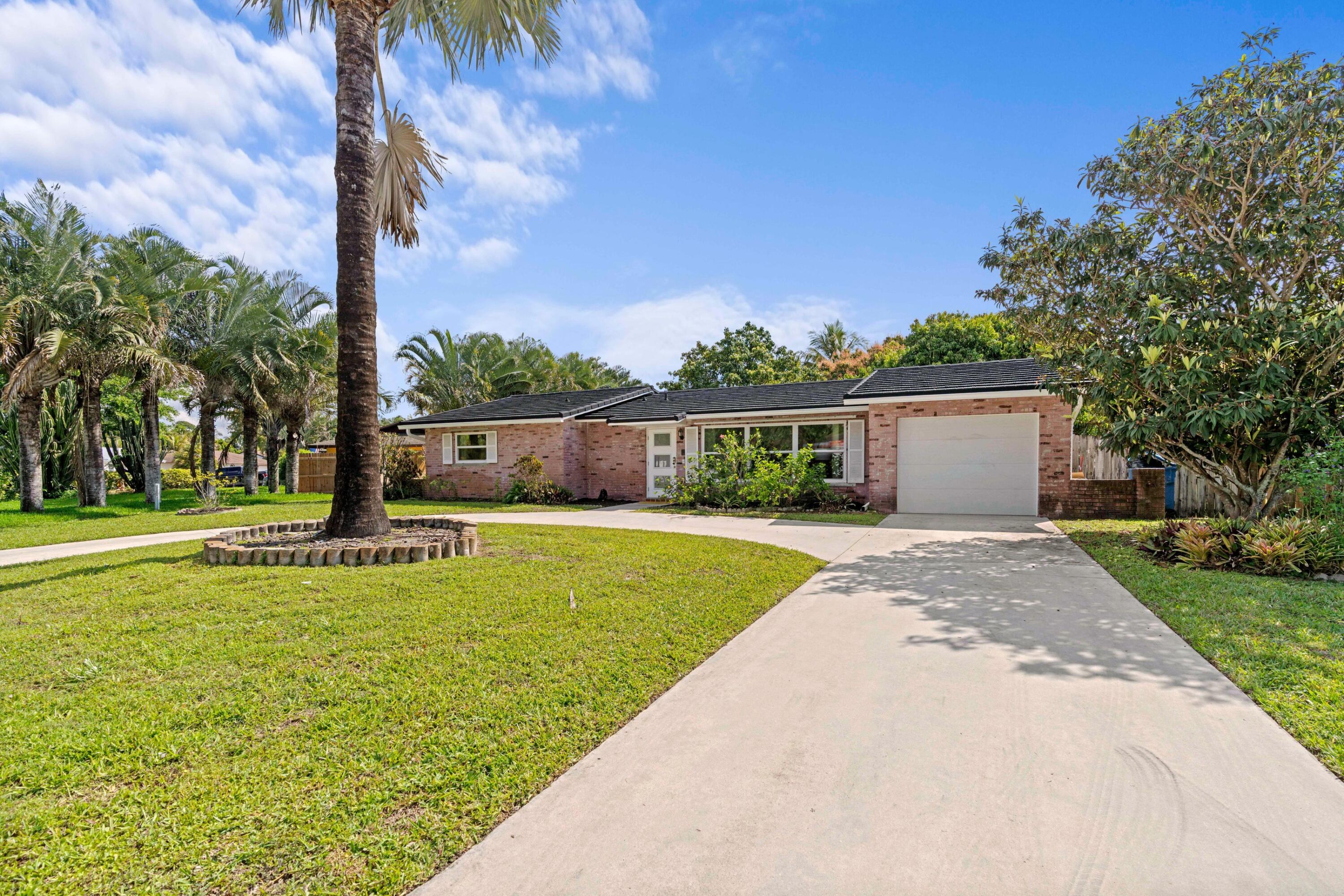 324 Sandpiper Avenue Property Photo 4