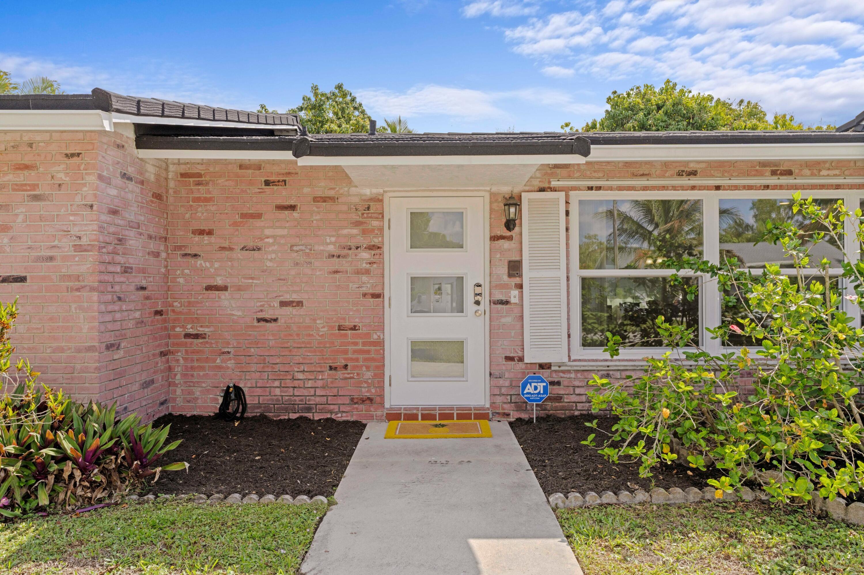 324 Sandpiper Avenue Property Photo 6