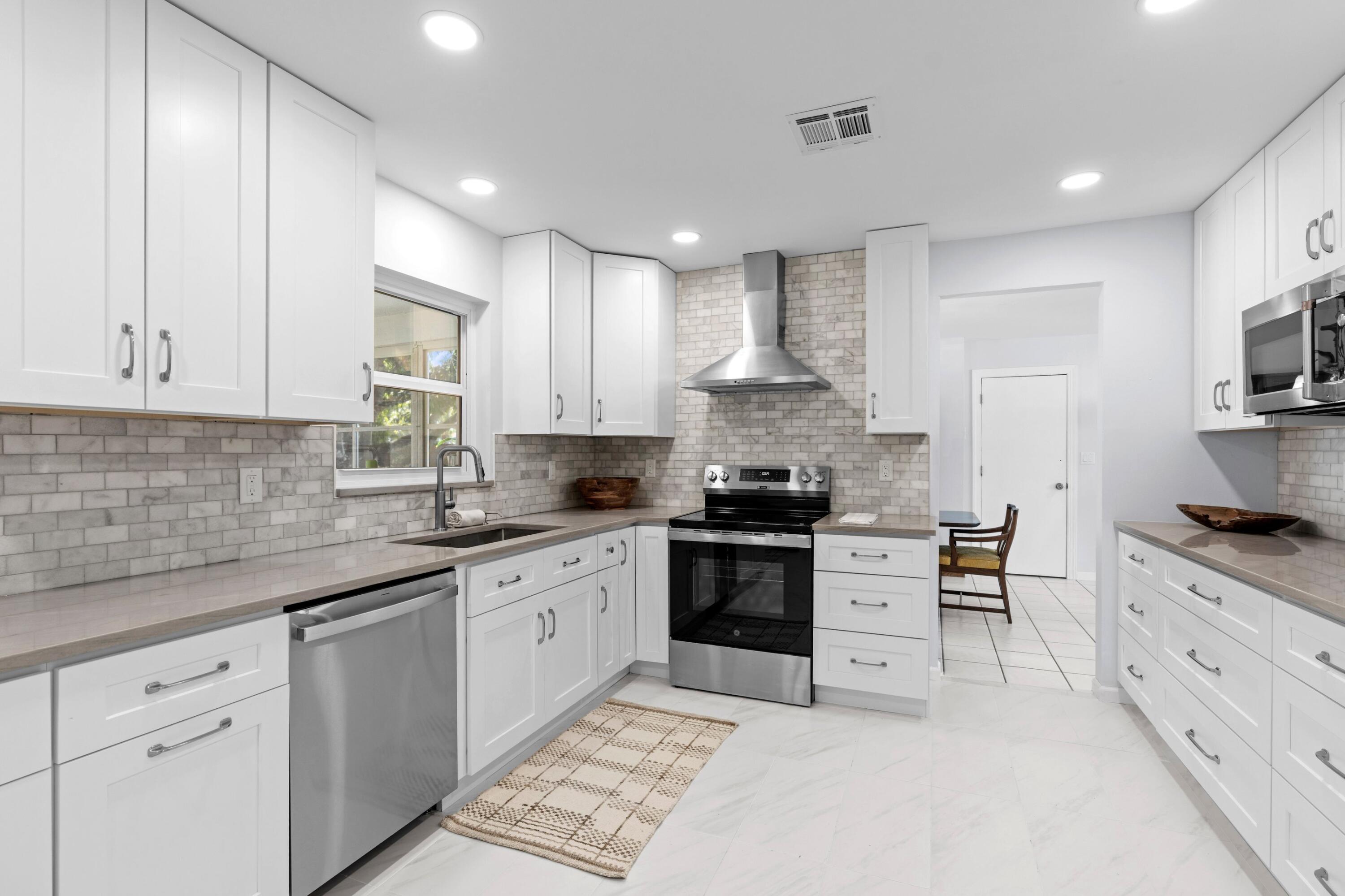 324 Sandpiper Avenue Property Photo 8